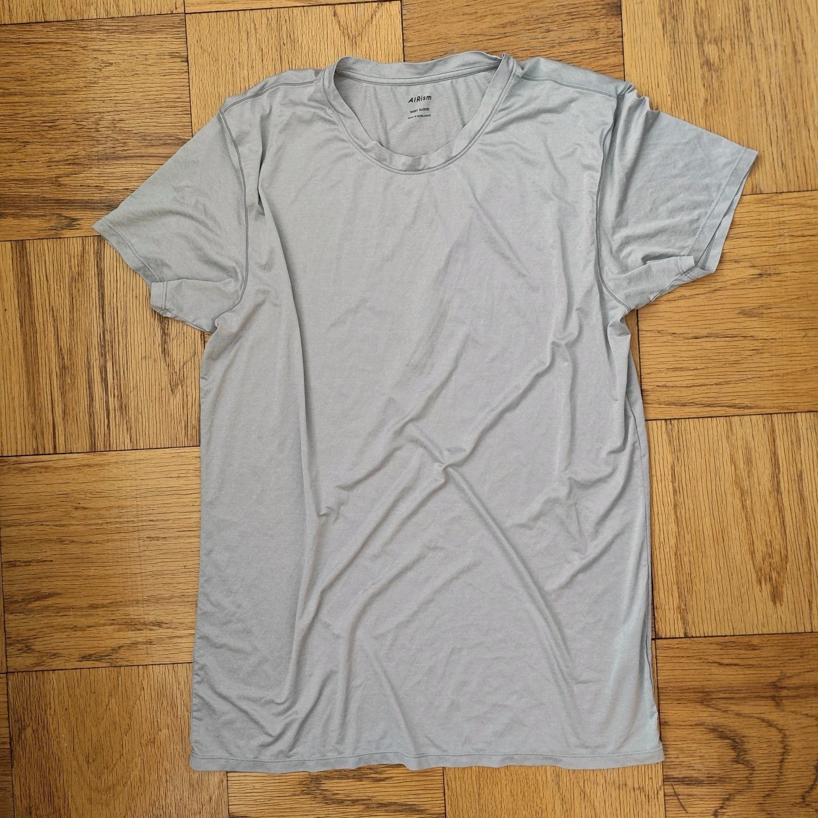 Preowned UNIQLO AIRISM Crew Neck Mens Short Sleeve Shirt Grey Gray XL gallery
