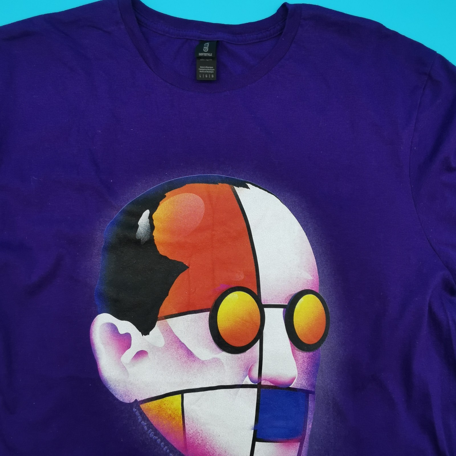 Gildan Softstyle T-Shirt Men's Large Purple Abstract Geometric Face Art Graphic gallery
