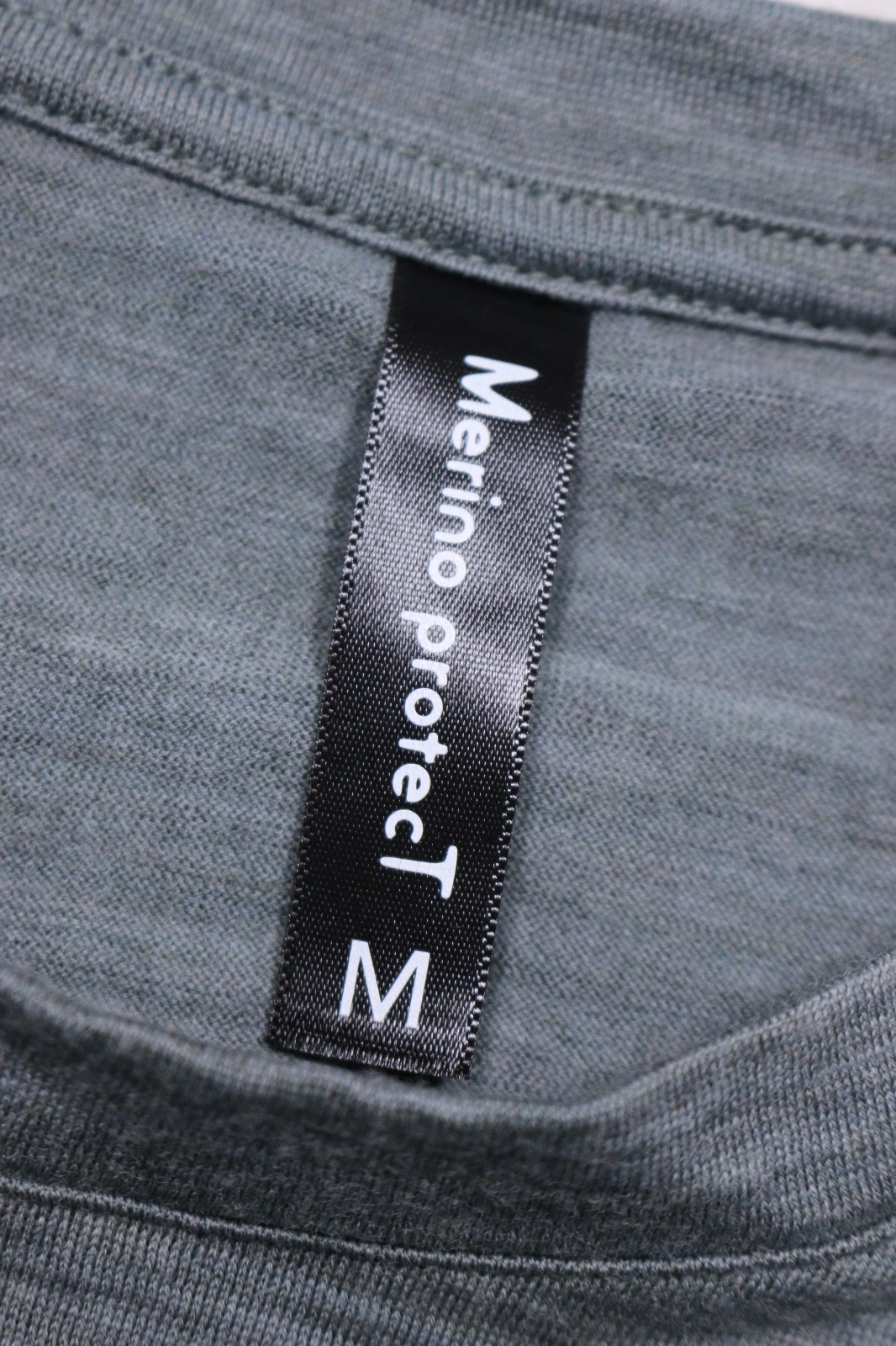 Merino Protect Long Sleeve Tee Mens M Gray Green Base Layer Crew Neck 100% Wool gallery