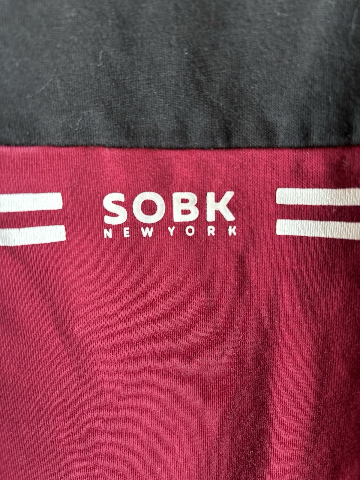 Straight Outta Brooklyn Logo Colorblock Crew Neck T-Shirt Men's L Black/Burgundy gallery