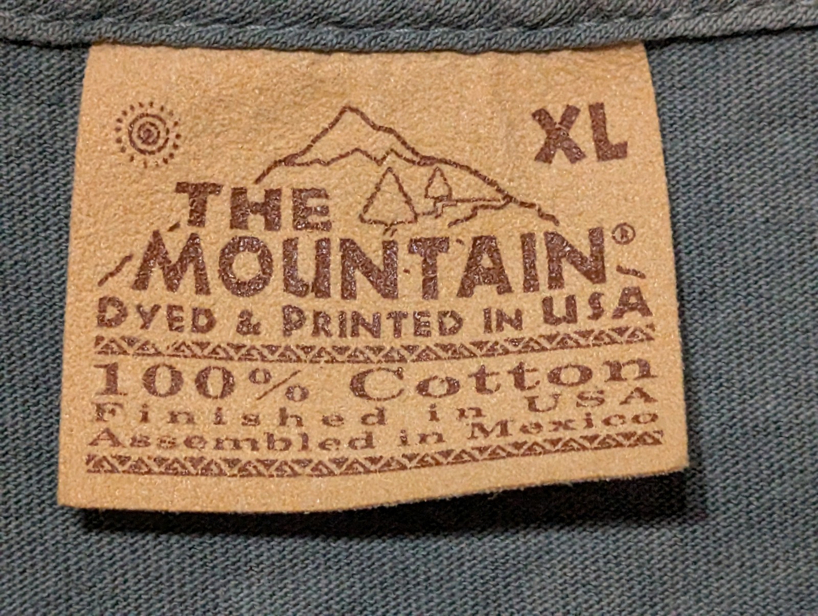 The Mountain Mens T-shirt Vintage Green "Black Rhino" Leather Tag XL #5489 gallery