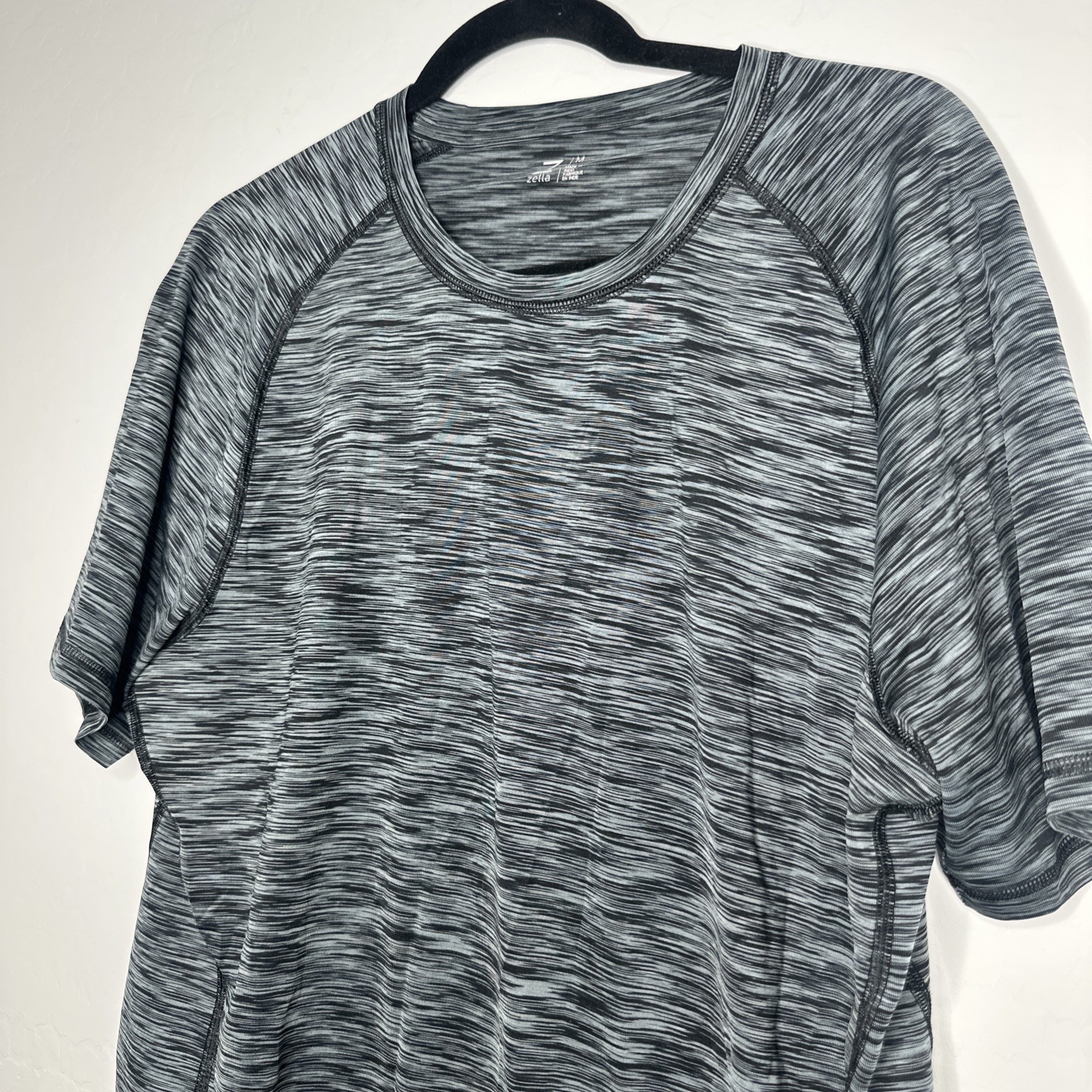 Z by Zella Grey and Black Knitted Mens T Shirt Medium Lightweight Athletic Golf gallery