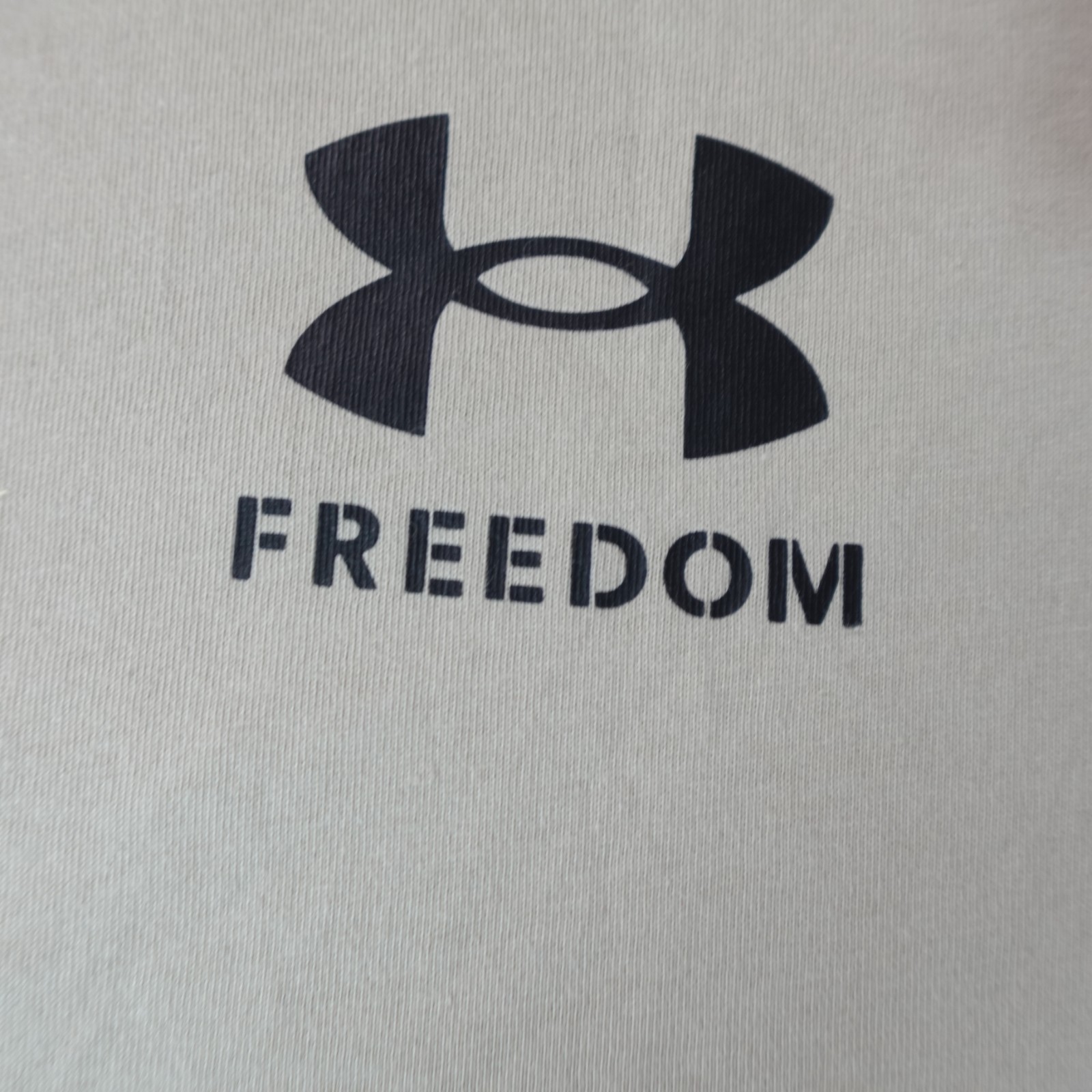 Under Armour Freedom Shirt Mens XL Loose Beige Flag Patriotic USA America T New gallery