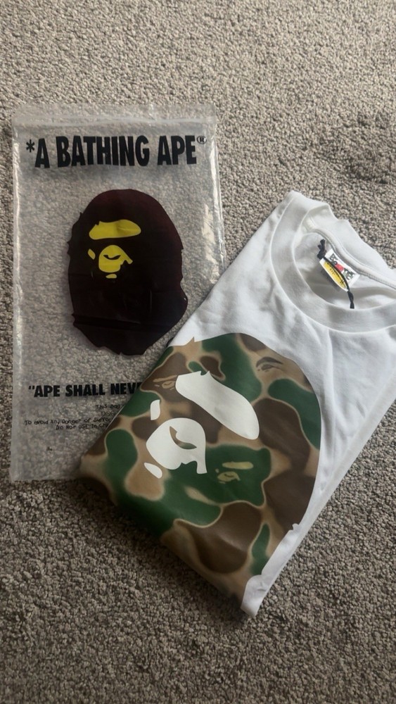 A Bathing Ape BAPE Mens Size M White Camo Ape Head Logo Graphic Tee Crew Neck