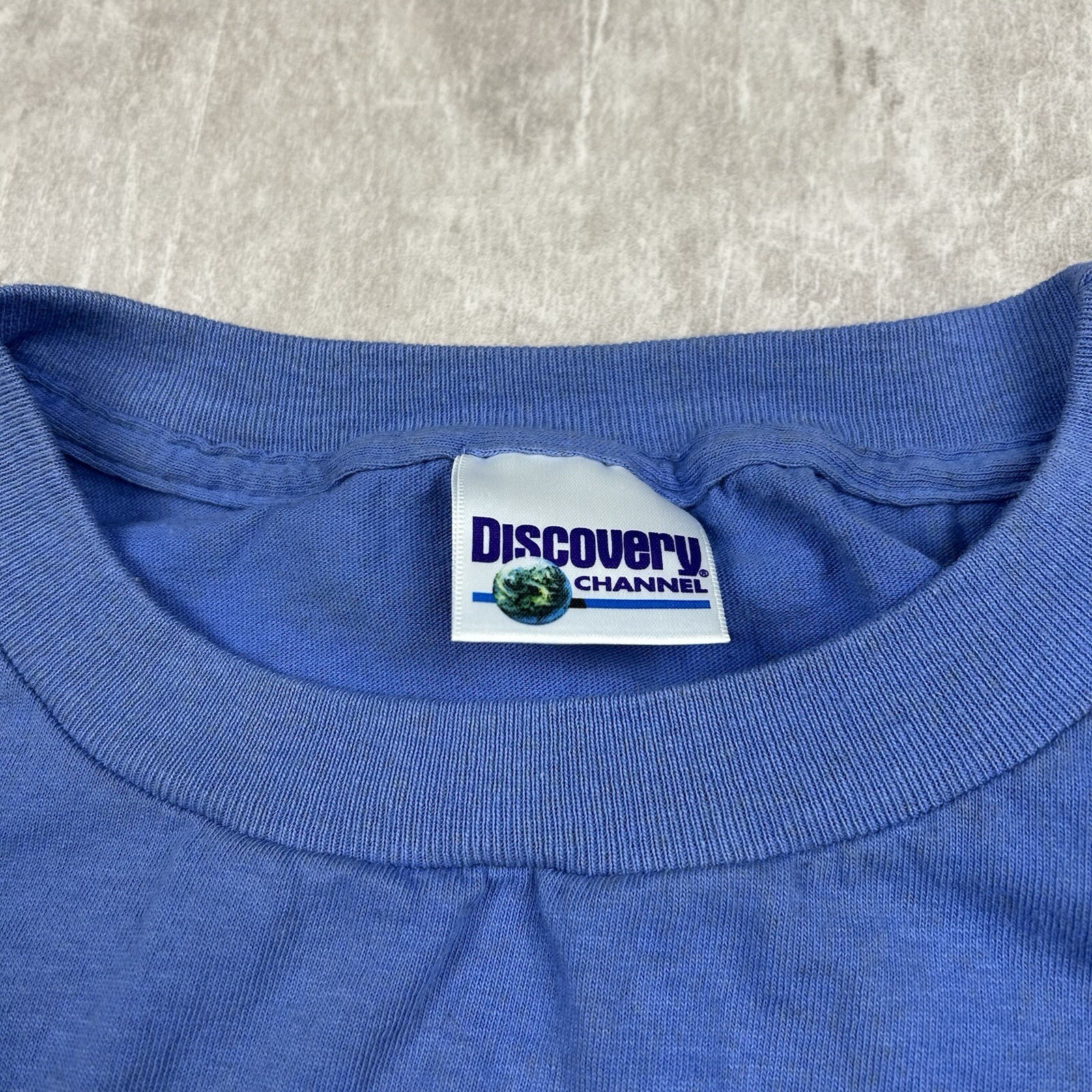 Vintage 90s Discovery Channel Store Polar Bears Blue T-Shirt USA Men’s Size XL gallery