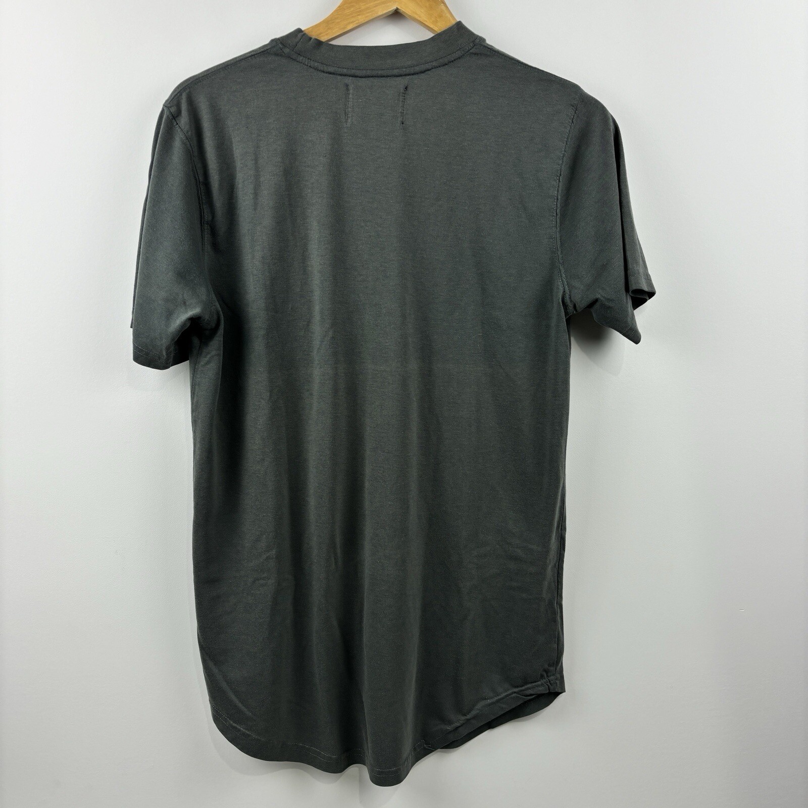 UNKNWN Melbourne Grey Embroidered Round Hem Tshirt Men’s Medium gallery