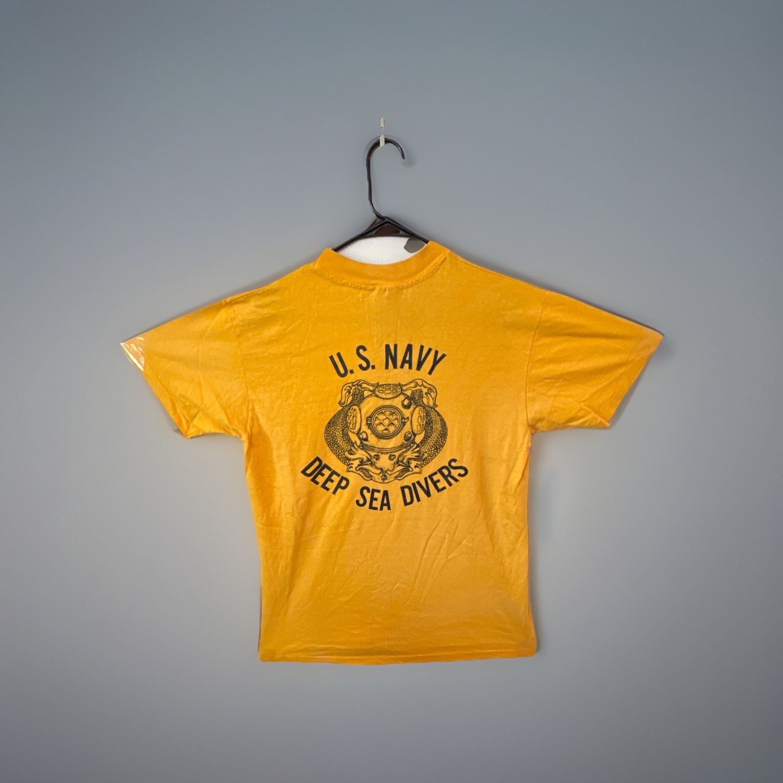 VTG Hanes Beefy-T Men’s L Yellow US Navy Deep Sea Divers Graphic made/USA VHTF gallery