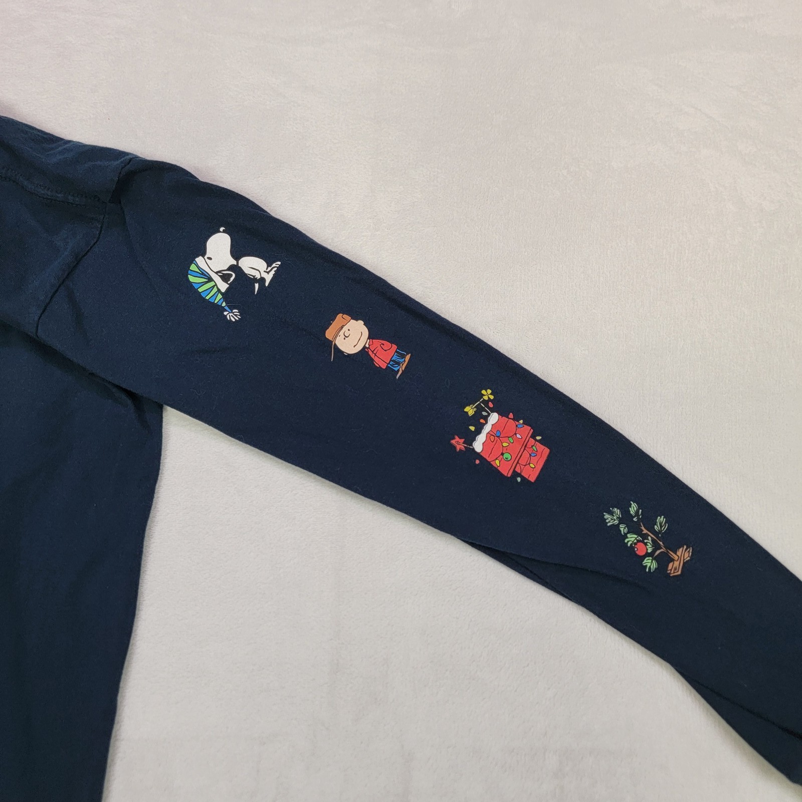 Vans Peanuts Christmas Snoopy Charlie Brown Long Sleeve Shirt Men's Size L Navy gallery