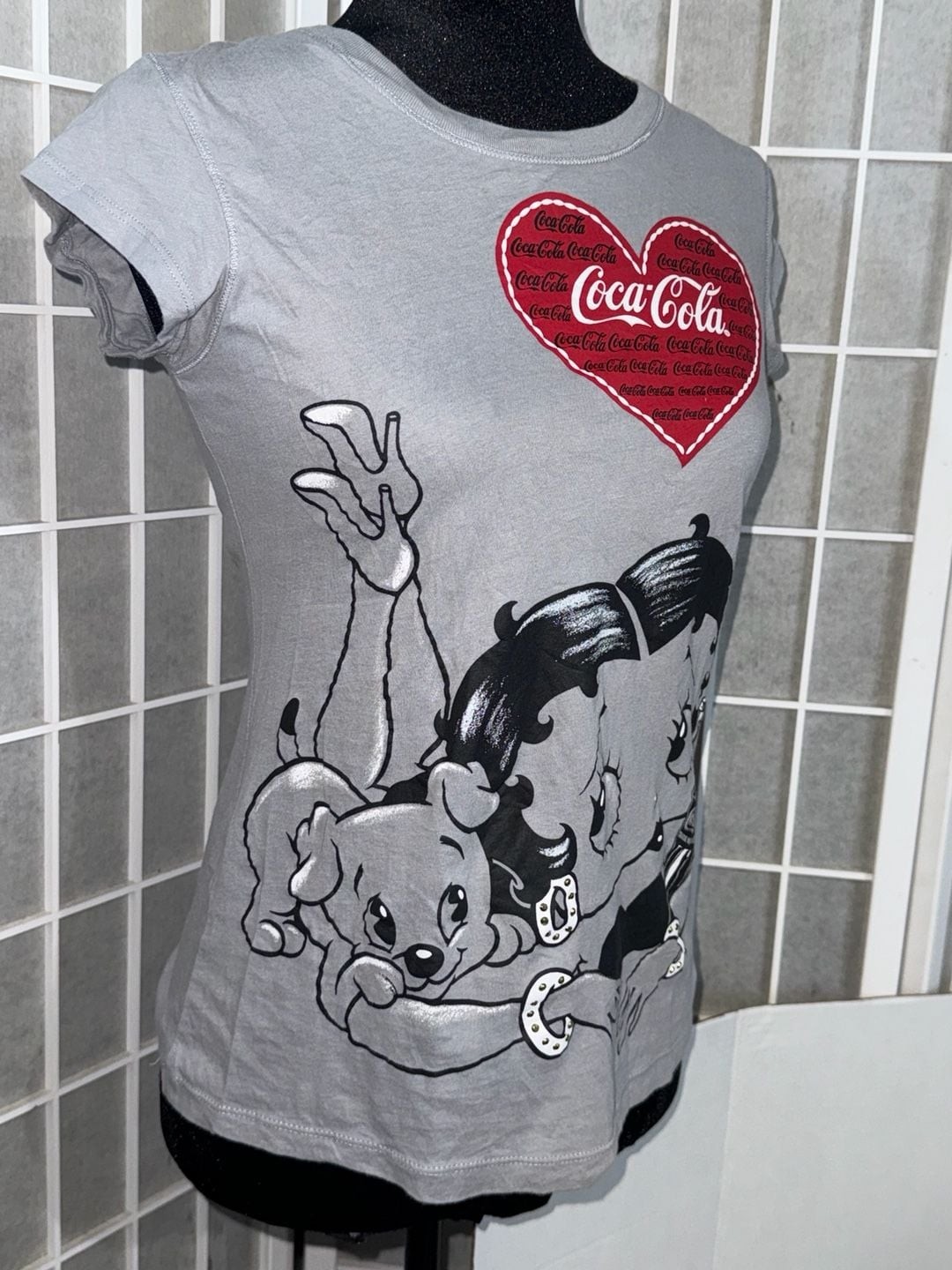 Vintage 1990's Betty Boop Coca Cola Red & Gray T-Shirt Size Large gallery