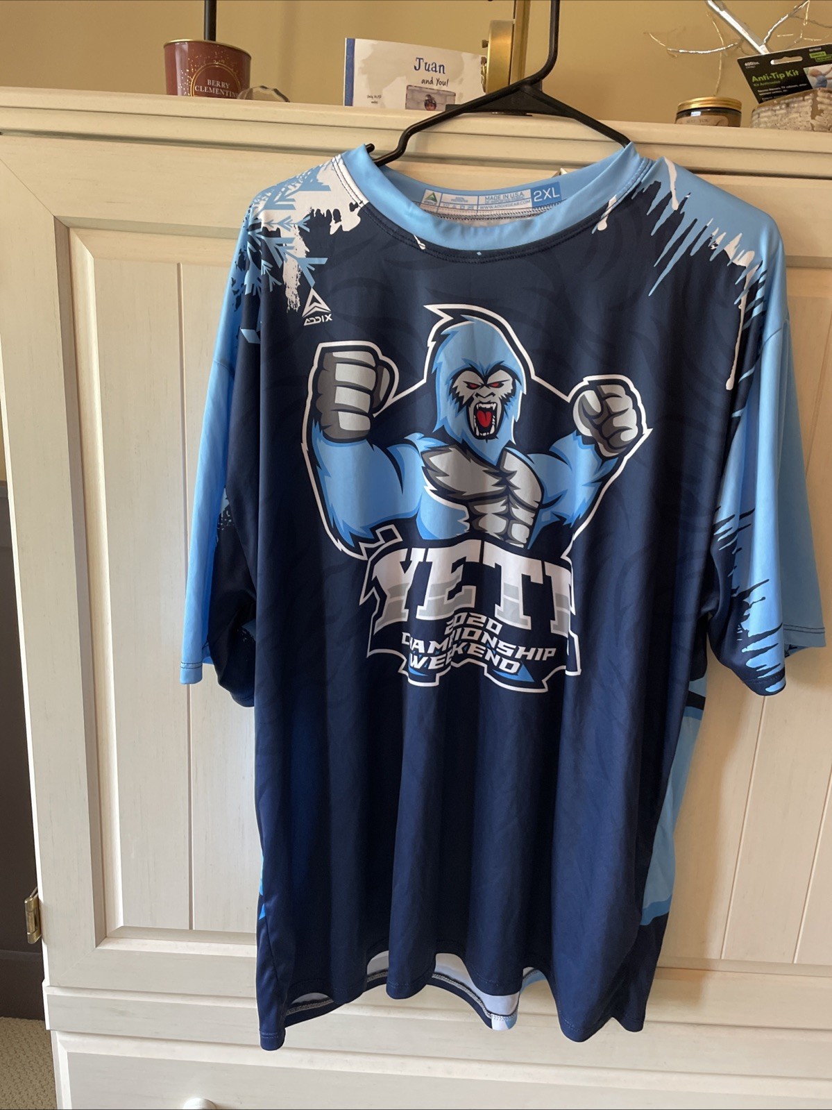Jersey-Addicted Yeti 2020 Championship Weekend men’s Short Sleeve Shirt 2XL