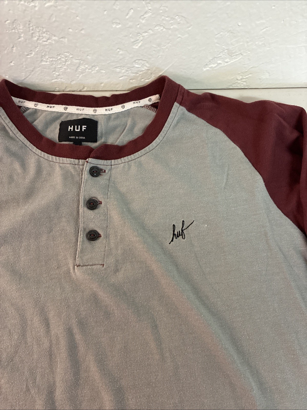 Men's HUF 2-tone Casual Pullover Long-Sleeve Shirt Sz XL Cotton Tee Gray/crimson gallery