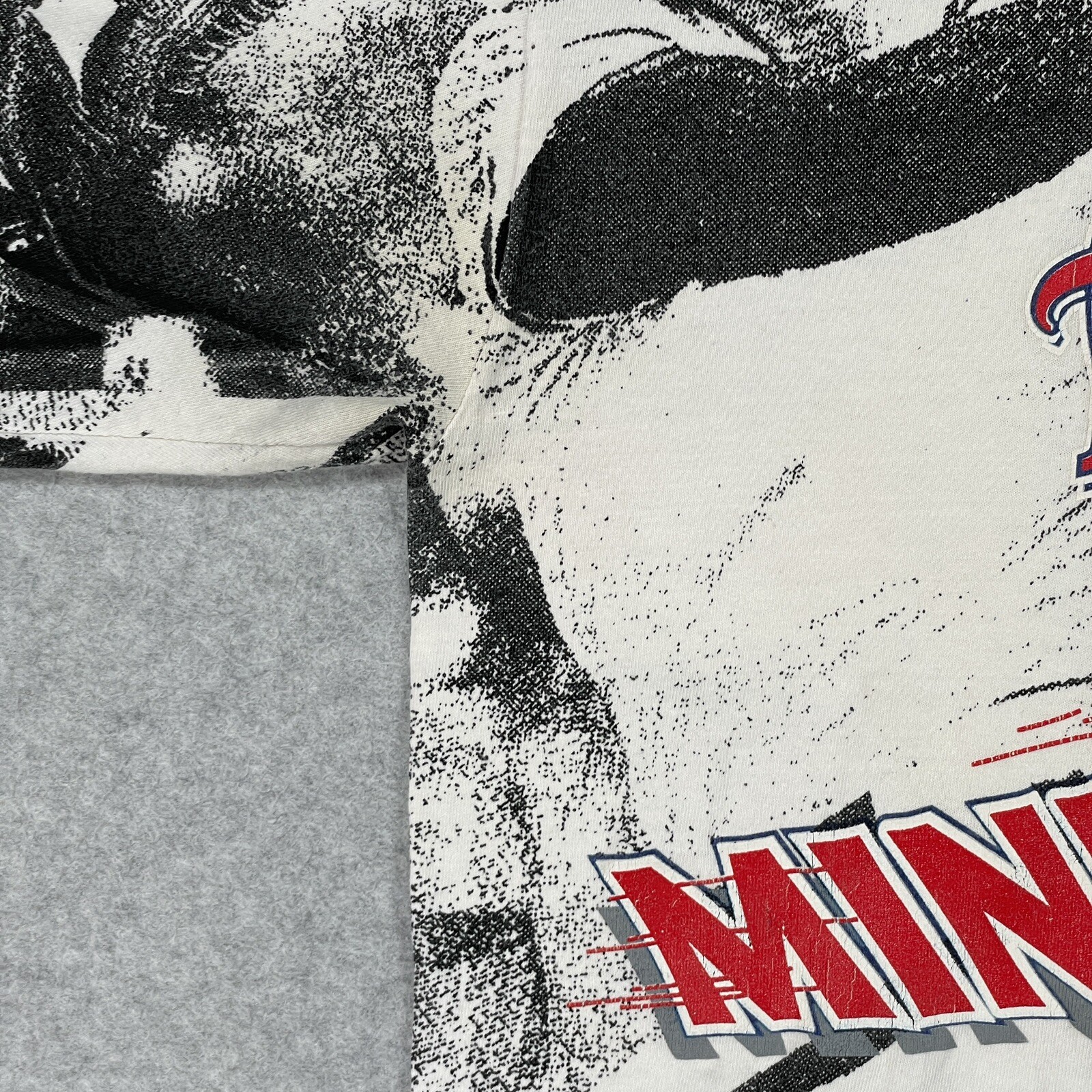 Vintage Minnesota Twins Shirt M White Black AOP Single Stitch 90s USA Baseball gallery