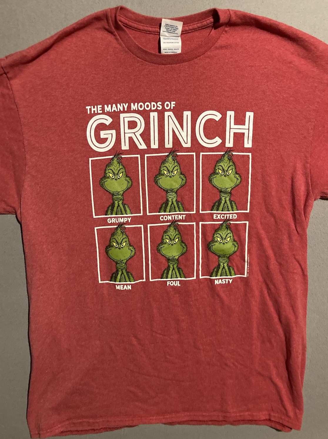 The Many Moods of Grinch Shirt Medium Red Dr. Seuss Christmas Graphic Tee 2017