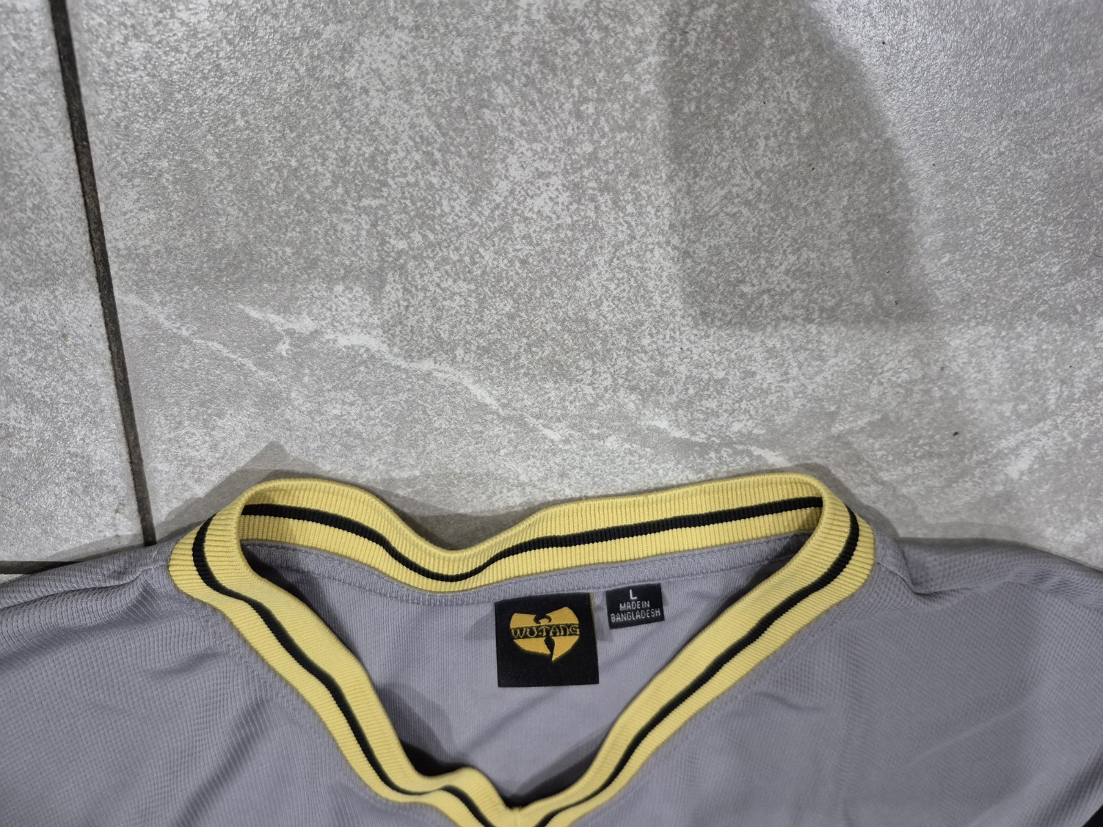 Rare Wu Tang Clan T-Shirt NFL Style 36 Chambers Large Preowned gallery
