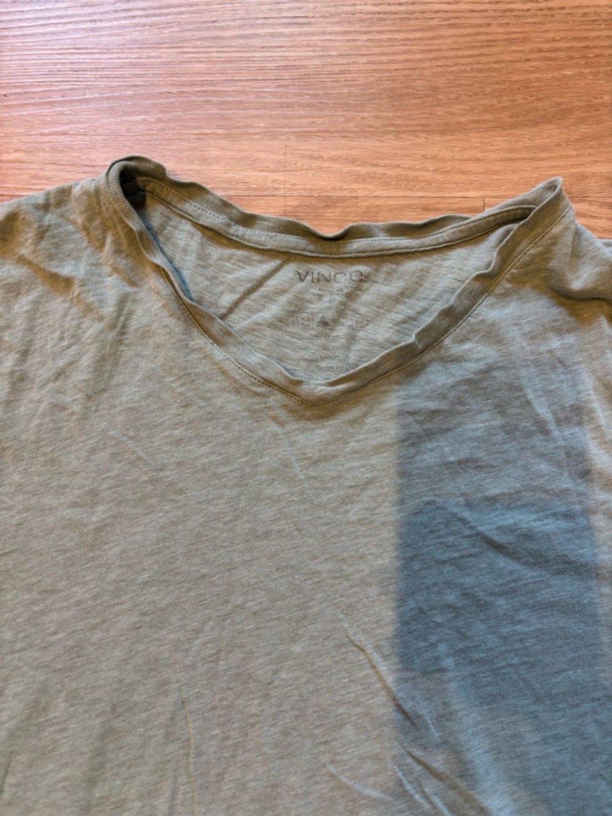 VINCE Men’s Medium 100% Cotton Short Sleeve T-Shirt V-Neck Teal Distressed gallery
