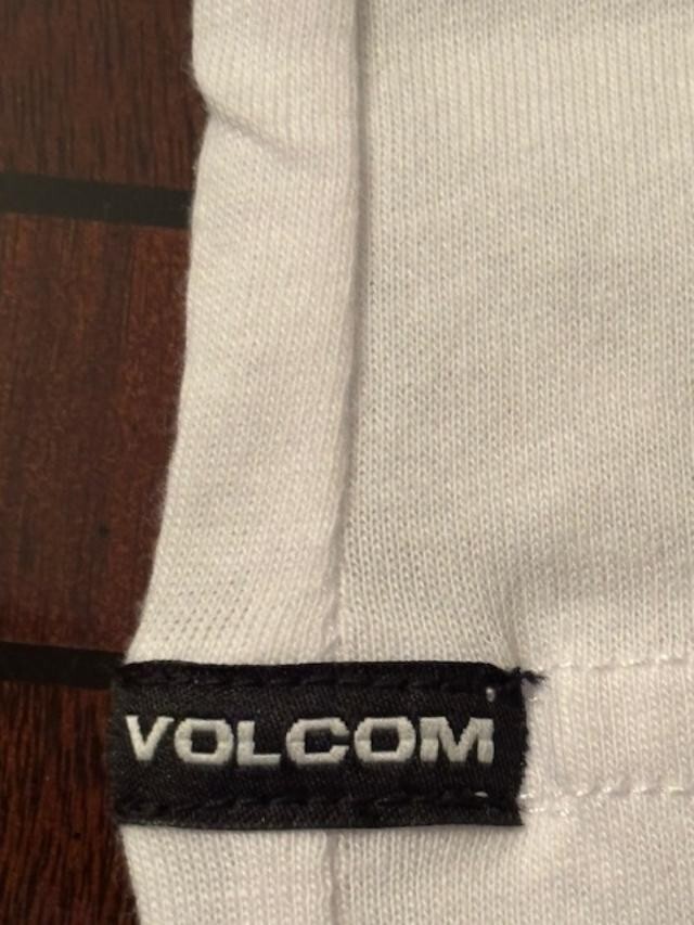 Volcom White T-Shirt SMALL New Without Tag Logo on Sleeve gallery
