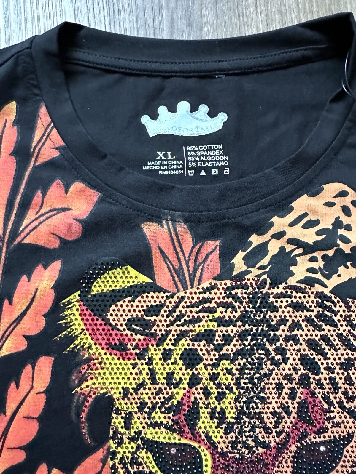 Heads or Tails Men’s Rainstones Beaded / Black / Tiger T-shirt Size XL gallery
