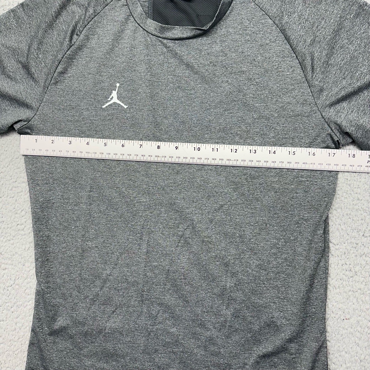 Nike Air Jordan AO9217-060 Shirt Mens Large Grey Dri-Fit Alpha Compression Top gallery