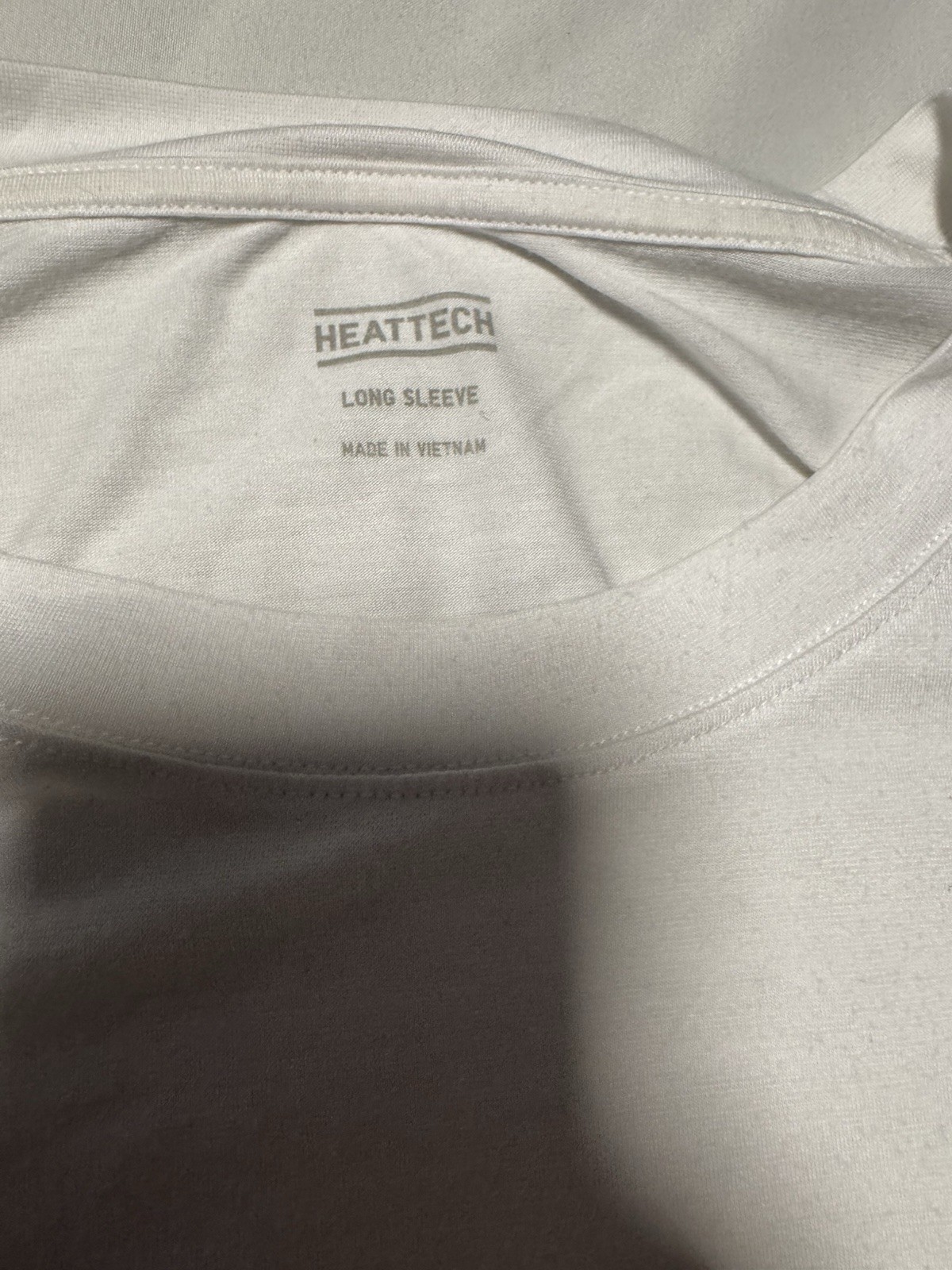 Uniqlo Men's Small White Scoop Neck Long Sleeve T-Shirt Heattech gallery