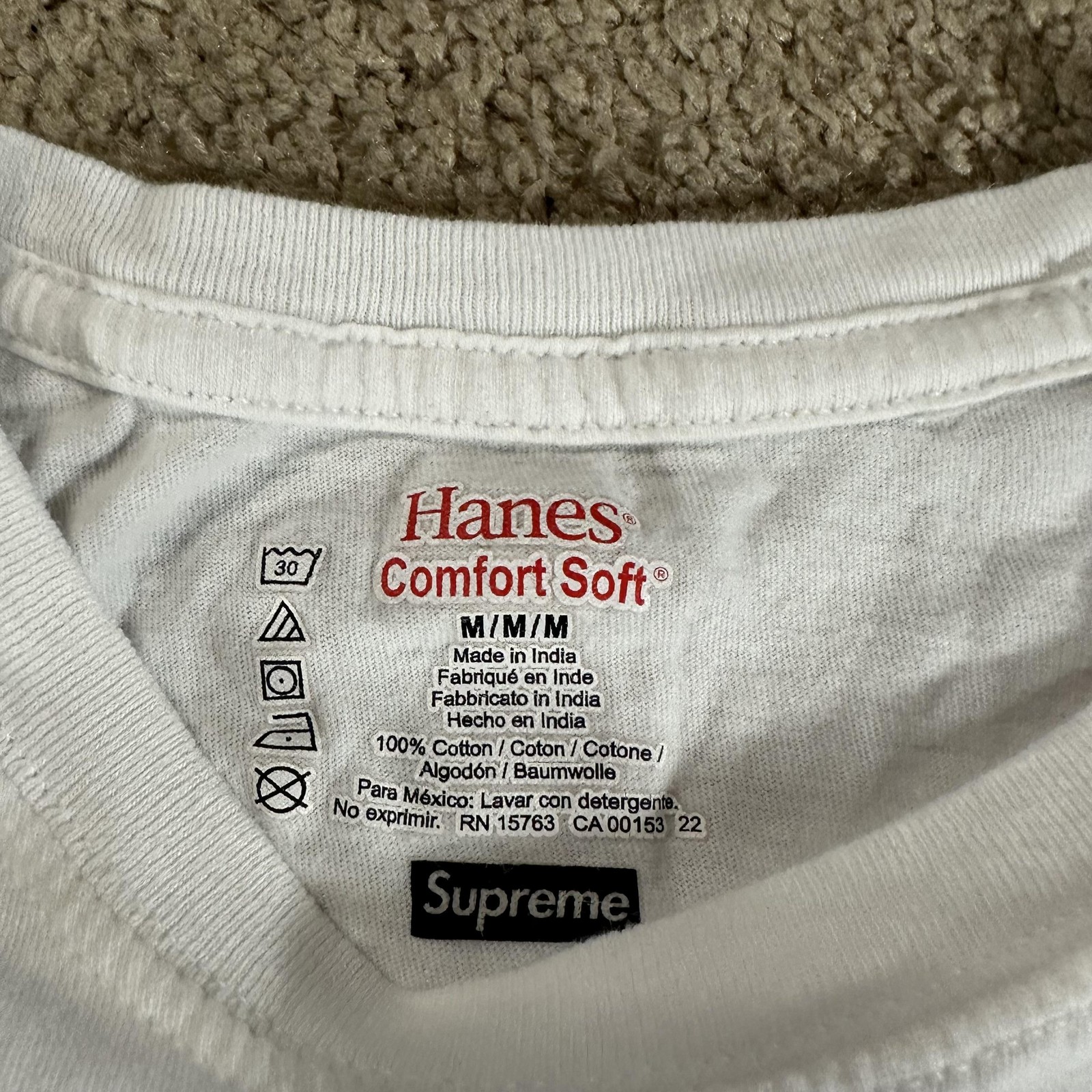Supreme Shirt Mens Medium White Small Box Logo Hanes ComfortSoft Tagless Tee gallery