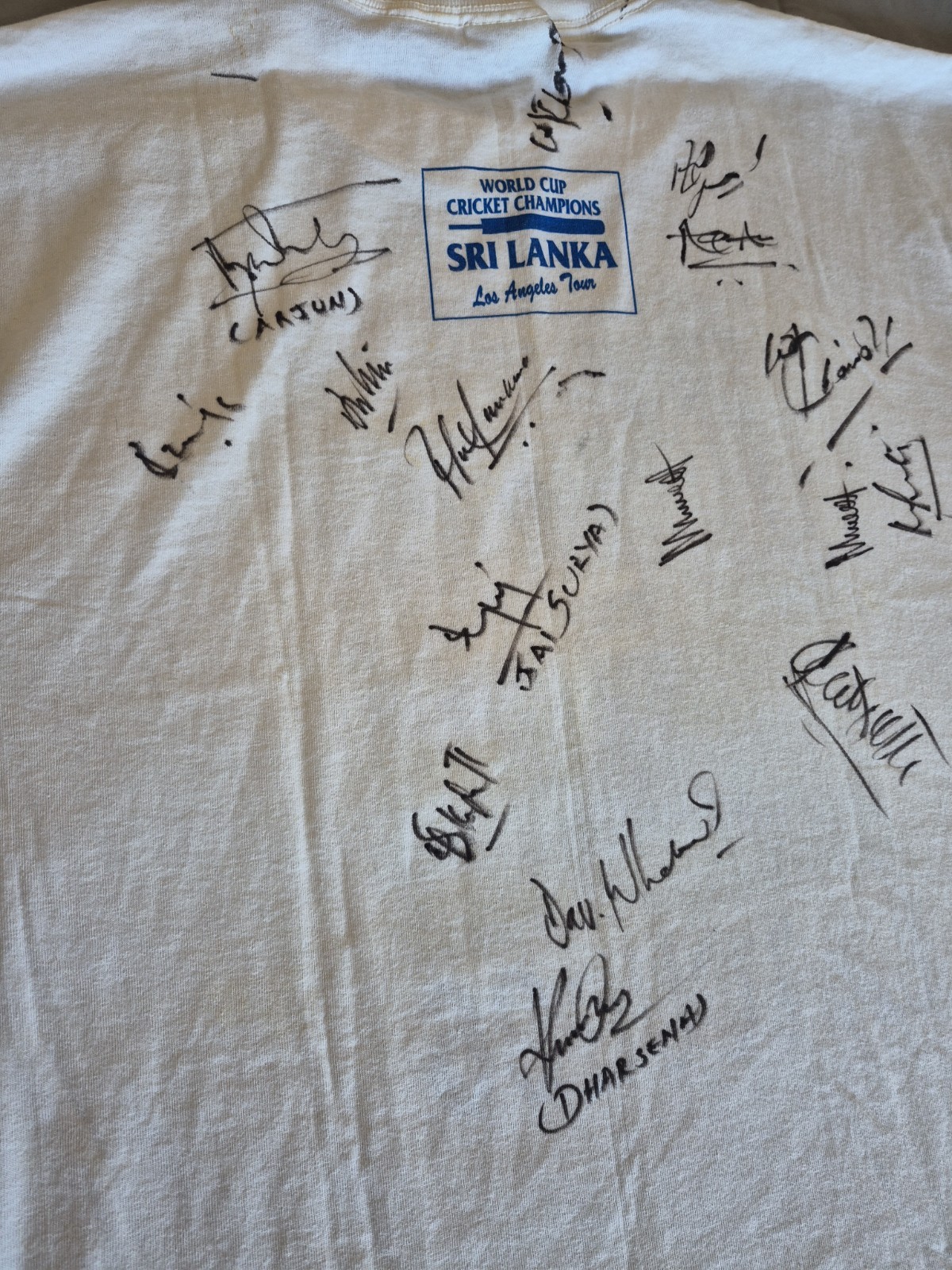 Vintage World Cup Cricket Champions Sri Lanka XL LA TOUR 96 Signatures On Back gallery