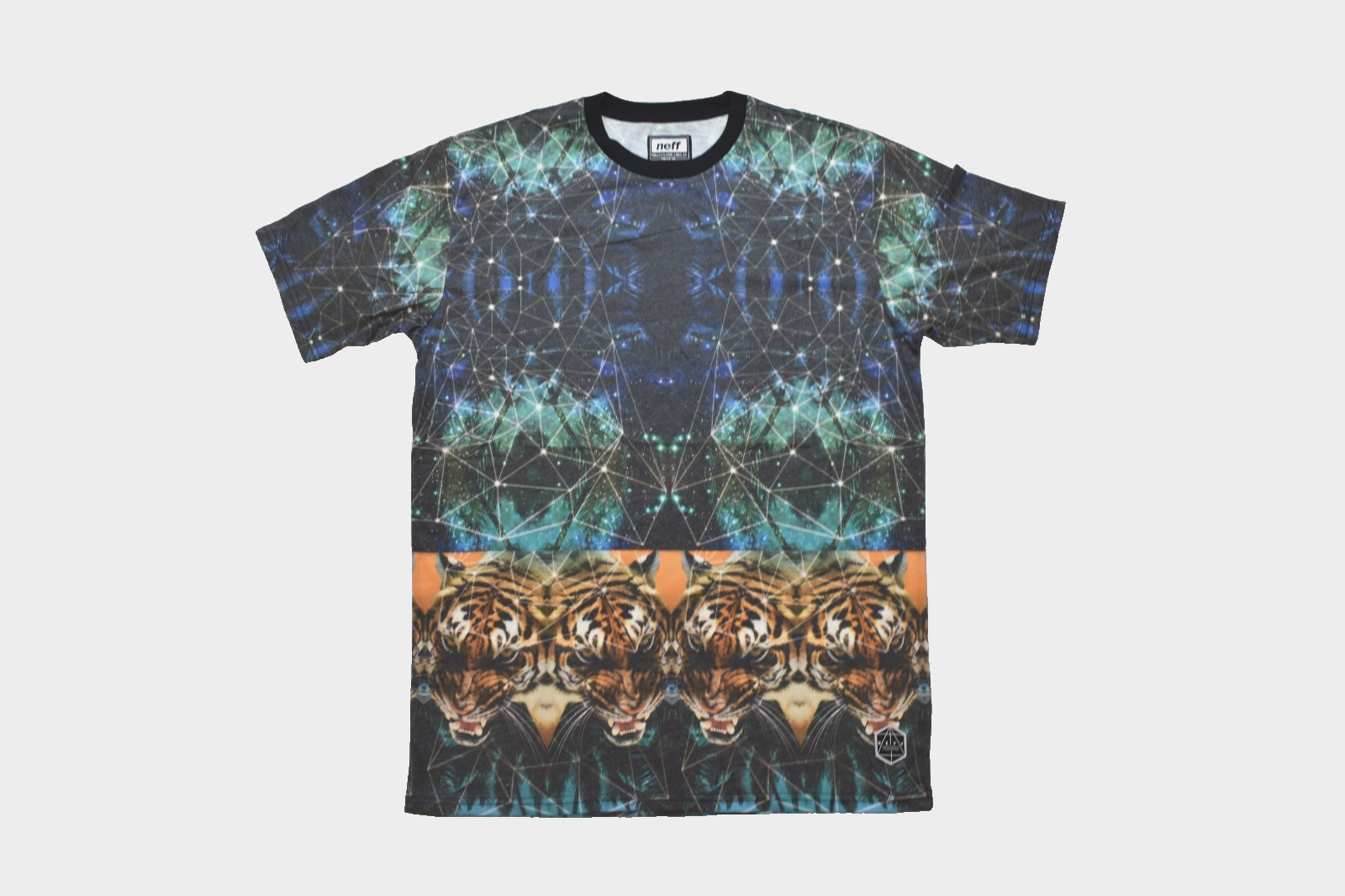 Neff Tiger Storm All Over Print Mens Shirt NWT Large gallery