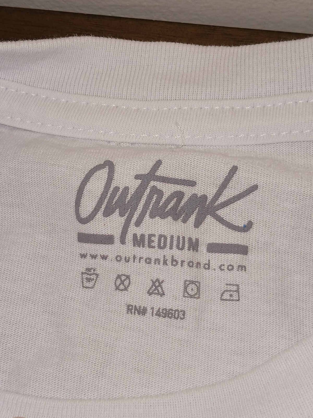 OUTRANK "PAY ME, CRYING" Men's Medium White TSHIRT Orange/Blk Graphic, Money 💰 gallery