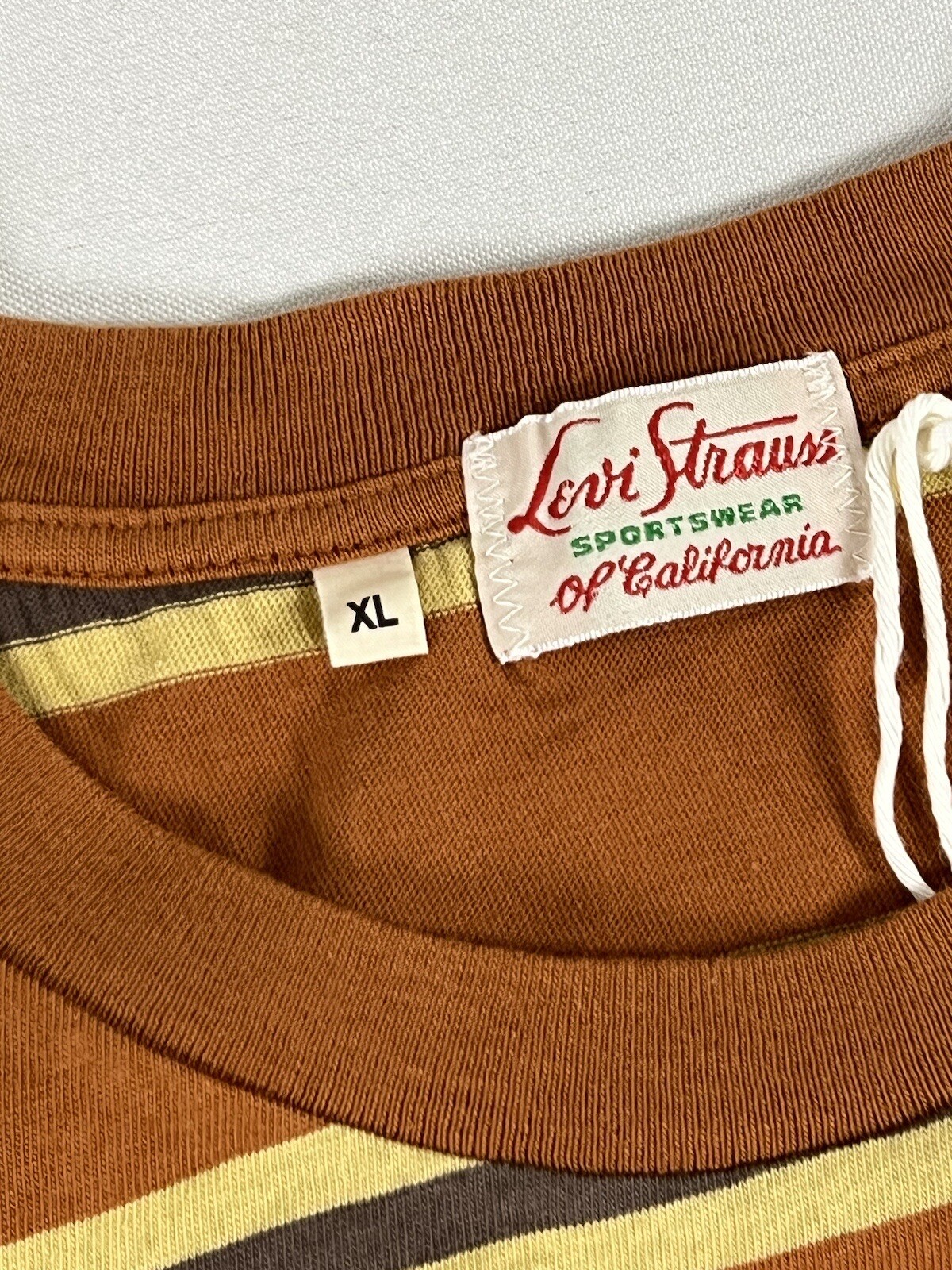 LEVIS VINTAGE CLOTHING LVC 1940’S SPLIT HEM T-SHIRT STRIPE BROWN/YELLOW XL NWT gallery