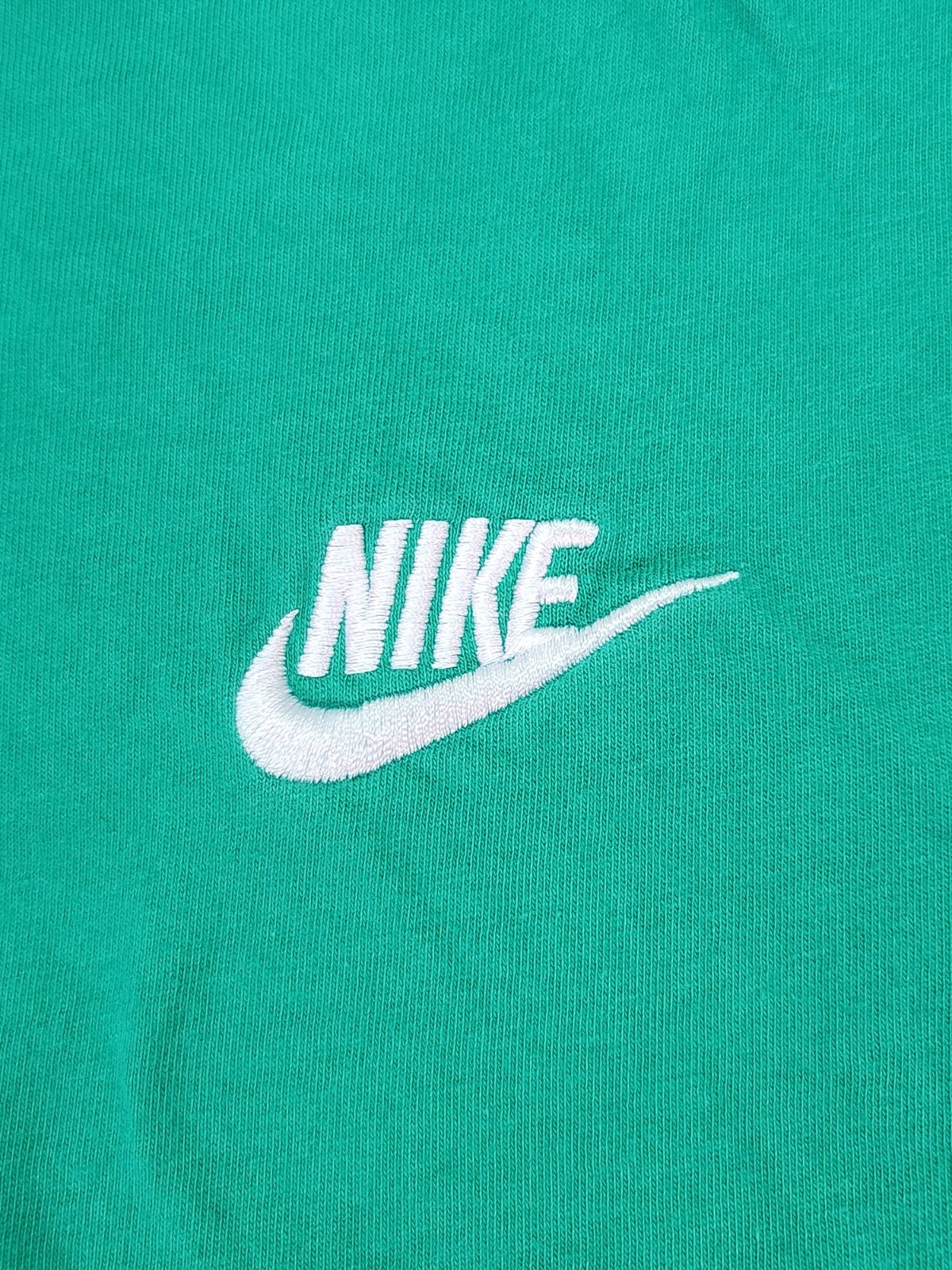 Men’s The Nike Tee Embroidered Logo Green Athletic T Shirt SZ Medium gallery