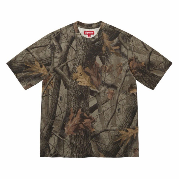 Supreme Rhinestone Script S/S Top Realtree Hardwoods Camo T-Shirt L NWT