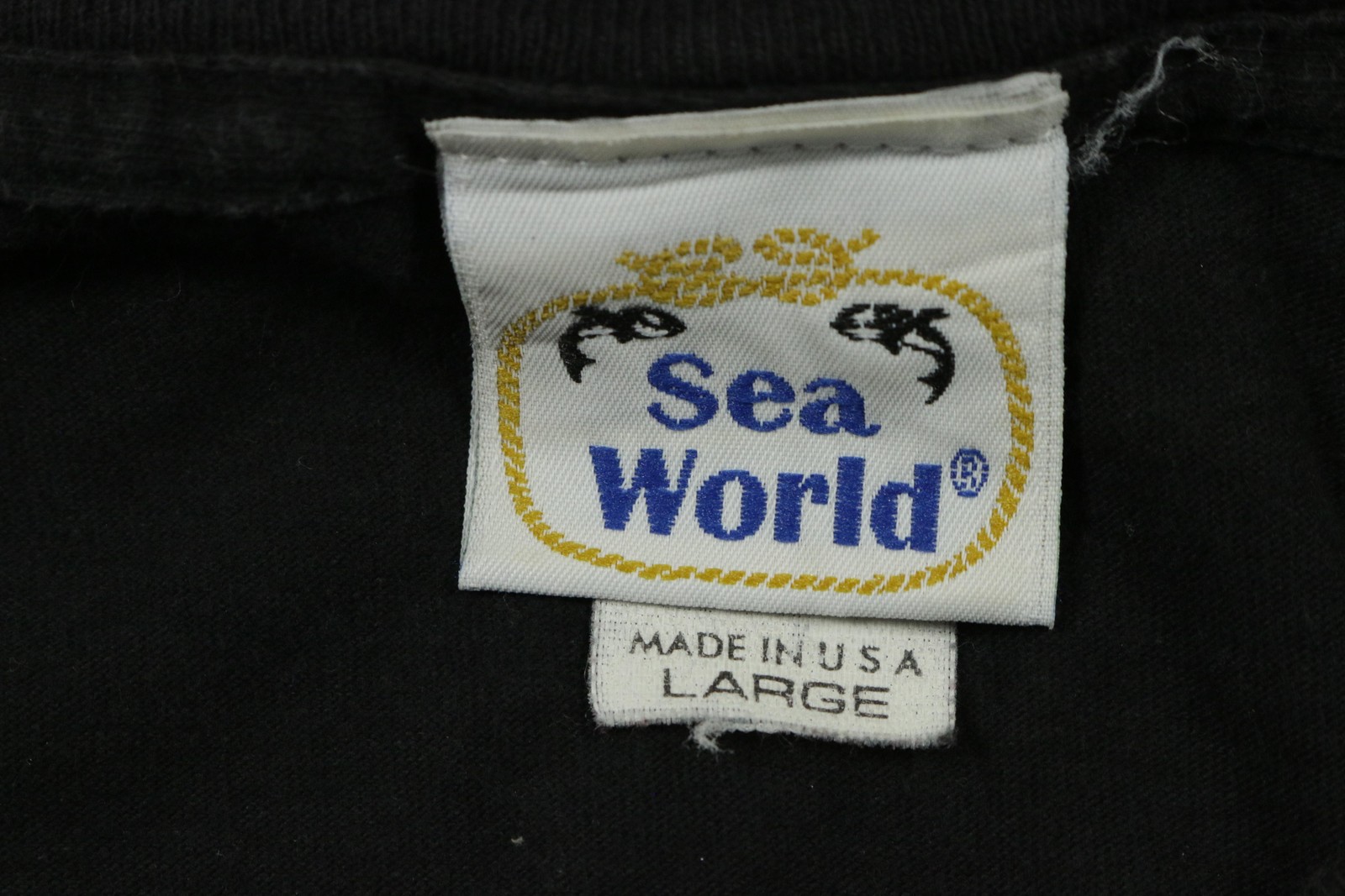 Vintage Sea World Shirt Mens Large Orca Whale Made USA Ocean Graphic 90s Tee gallery