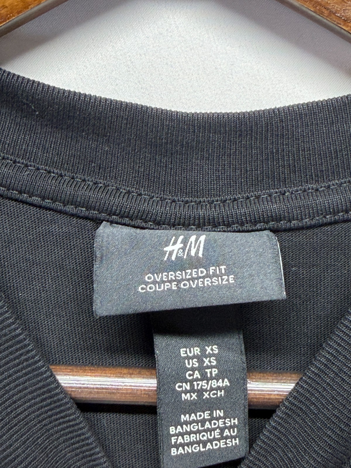 H&M Oversized Fit T Shirt Mens XS Black Cotton Outdoor Casual Everyday Wear gallery