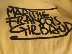 EUC VTG Marithe Francois Girbaud T-Shirt Men’s 2XL Tee Logo Yellow Raised Letter