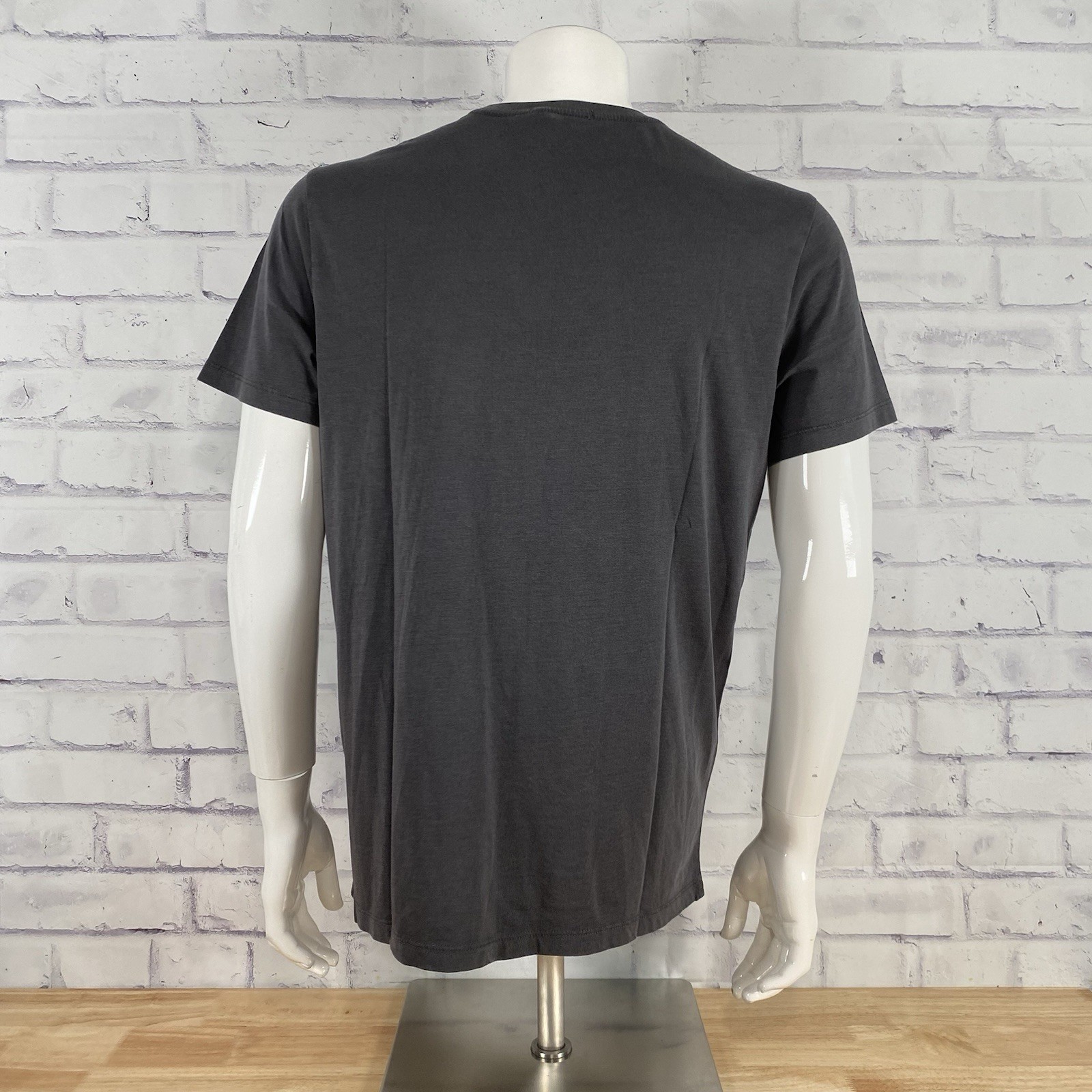 Marine Layer Shirt Men's Medium Short Sleeve Signature Crew Tee Asphalt Gray NWT gallery
