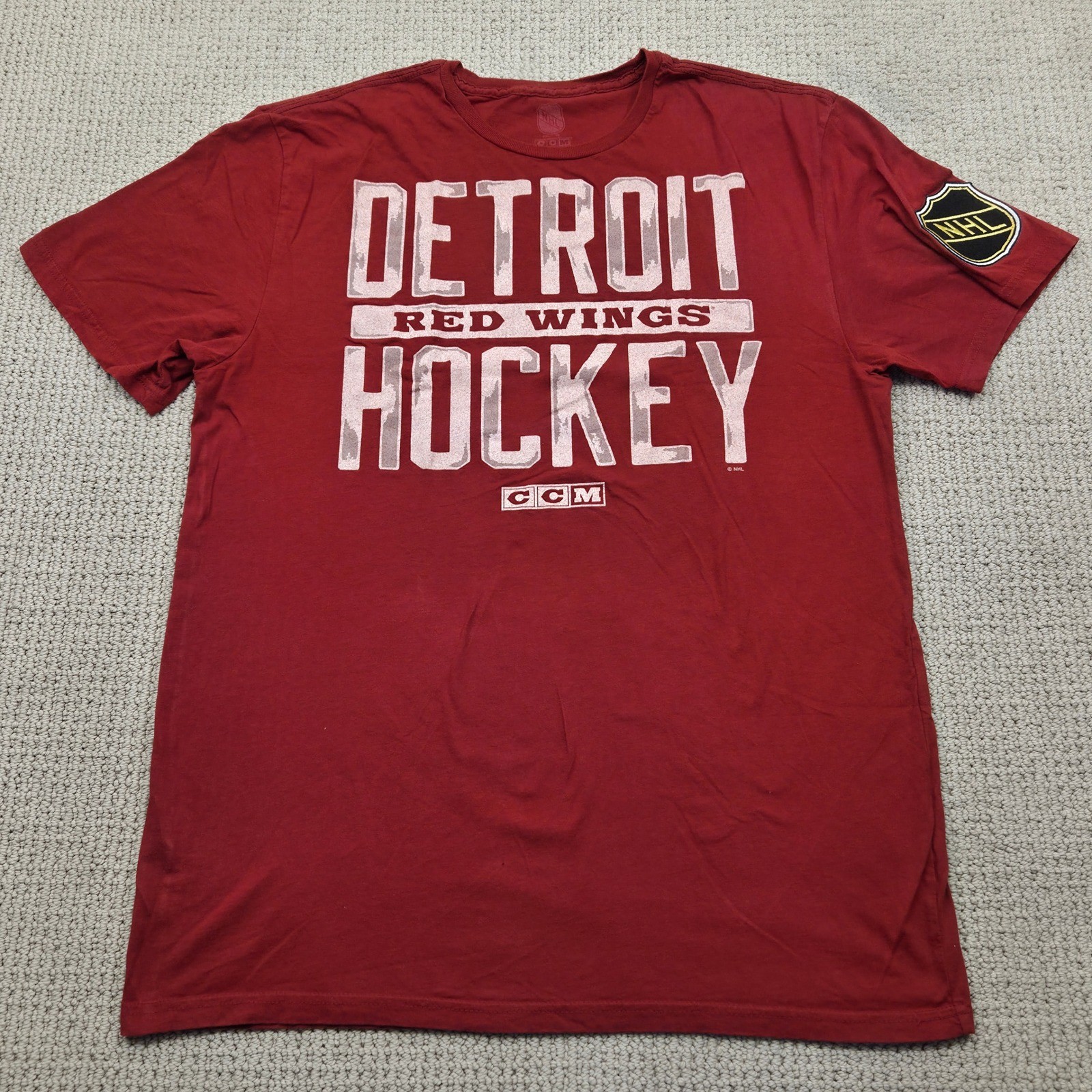 CCM Detroit Red Wings Hockey NHL Graphic T-Shirt Red Mens Large gallery