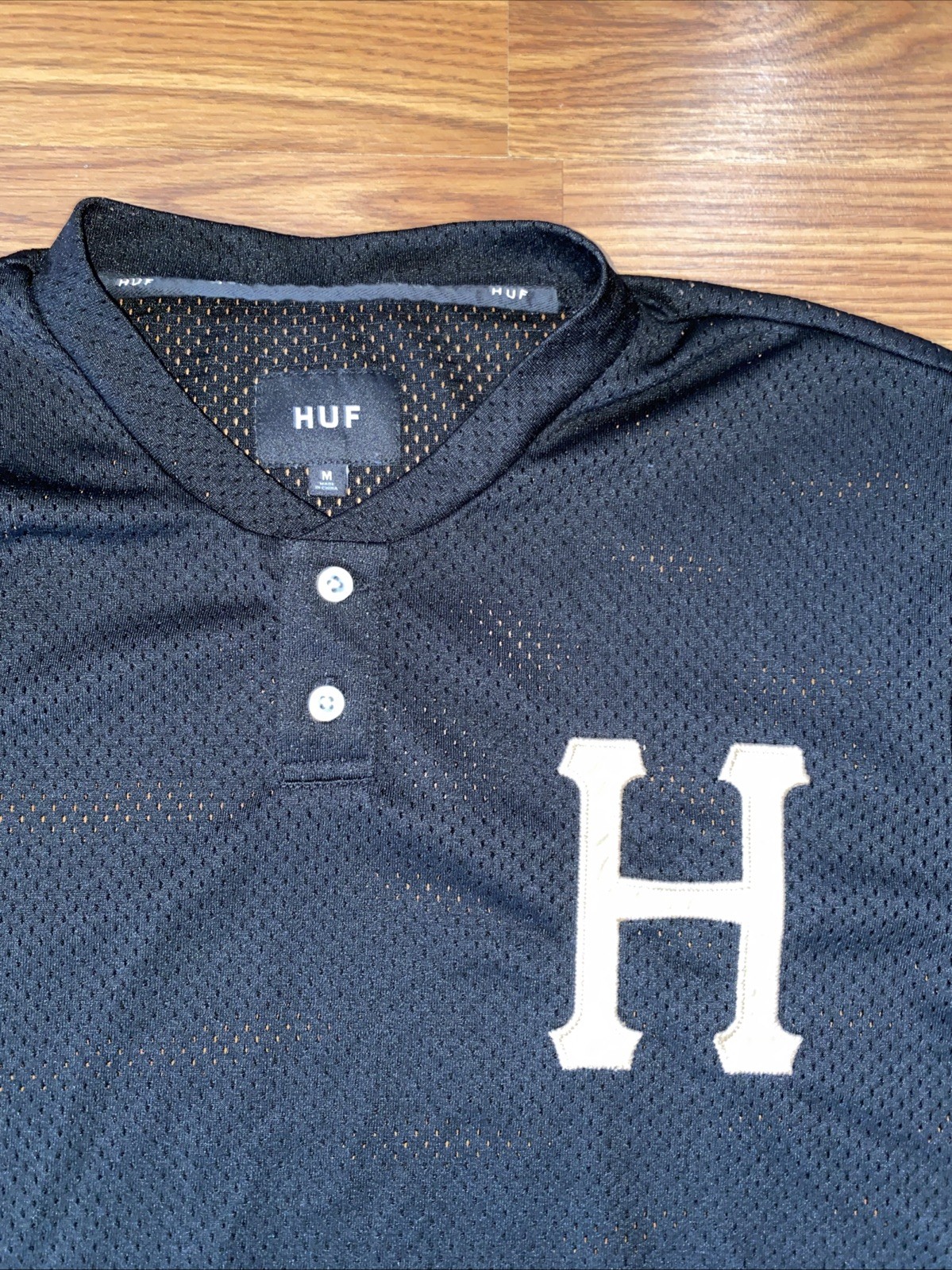 HUF Worldwide Collection Mens Medium Black Mesh Baseball Jersey Shirt Streetwear gallery