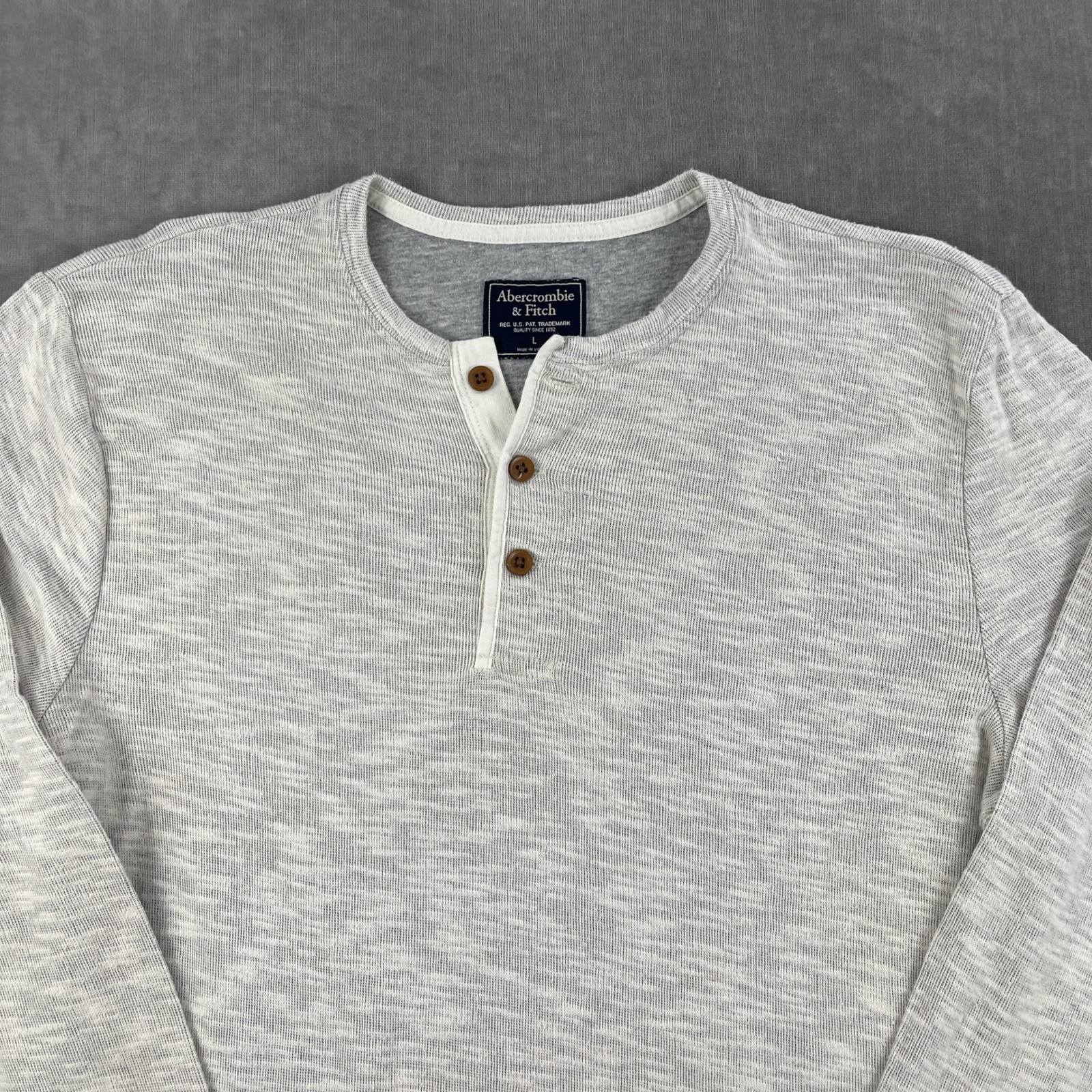 Abercrombie & Fitch Mens Large Gray Henley Long Sleeve Ribbed Knit Shirt gallery
