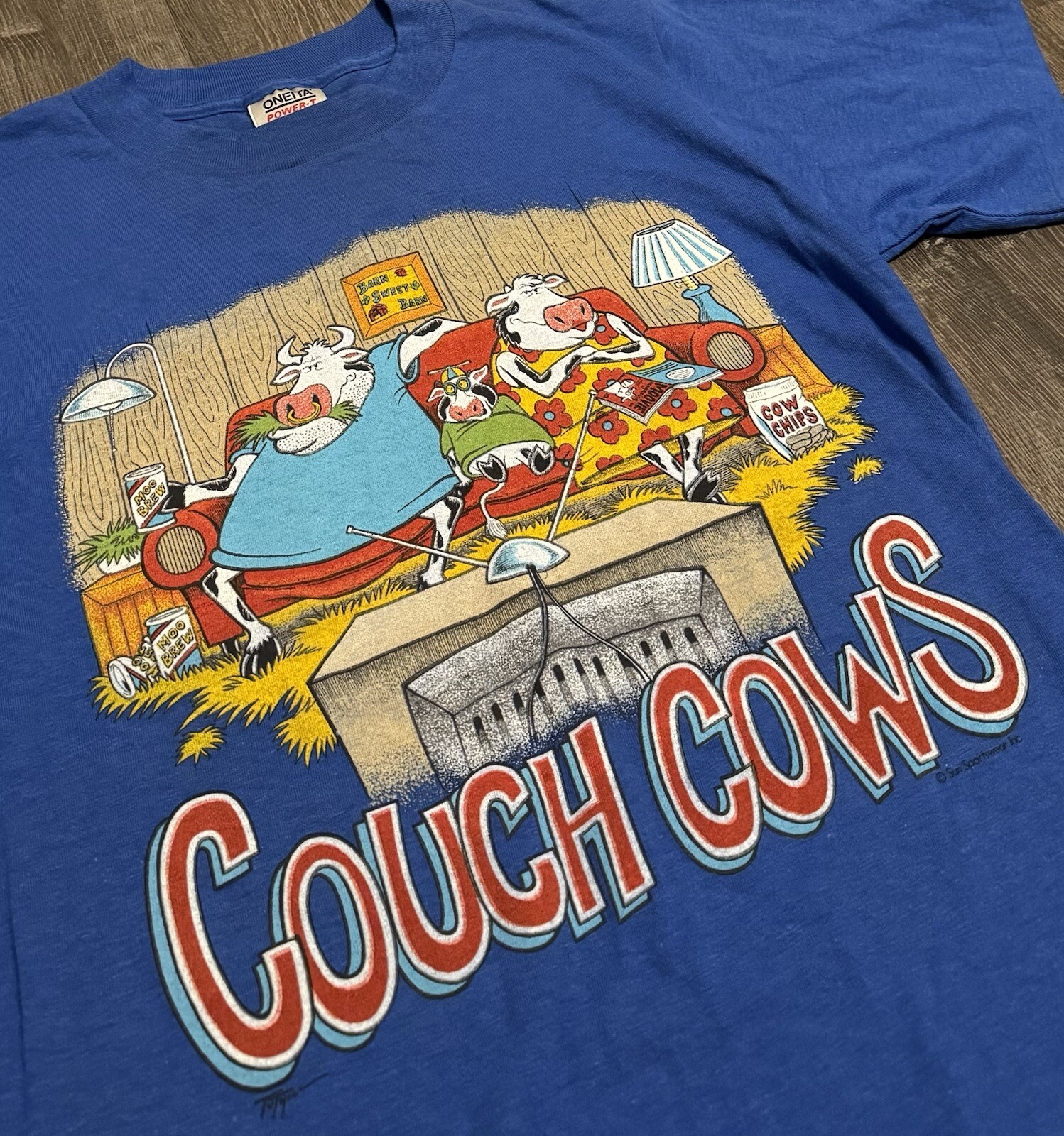 Vintage 90s Oneita T Shirt Couch Cows—Made In USA—Single Stitch Men’s Medium gallery