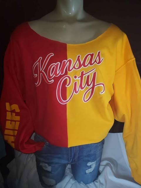 KC CHIEFS GLITTER KANSAS CITY raw edge sweatshirt cold shoulder off shoulder gallery