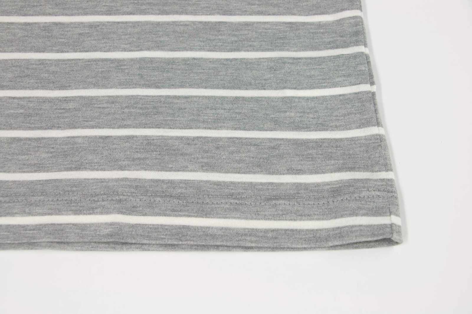 NWT$1200 Brunello Cucinelli Men Silk Blend Stripe Print Crewneck Tee Size M A258 gallery