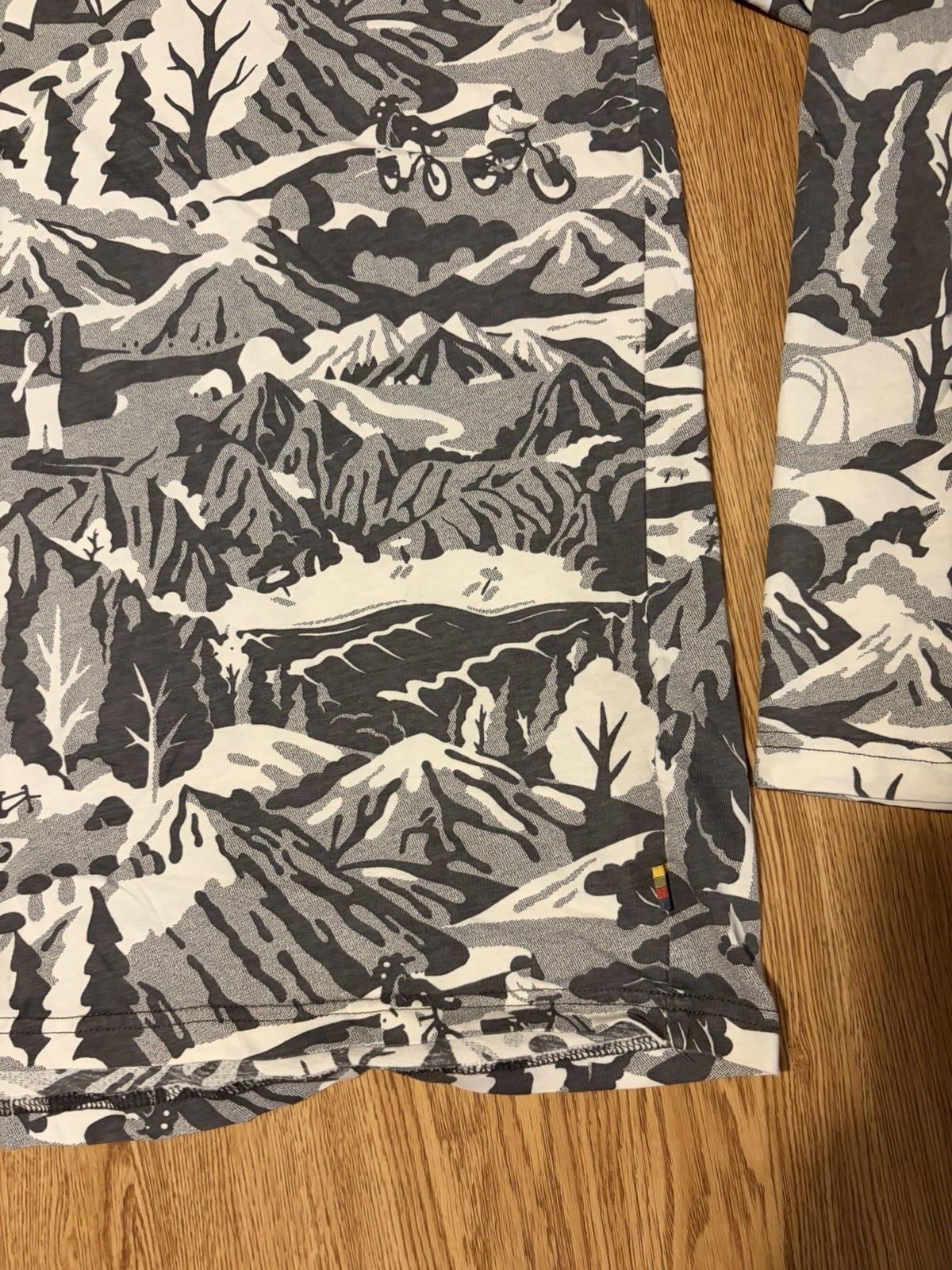 Specialized Fjallraven Long Sleeve T-Shirt Size XL Grey/ White gallery