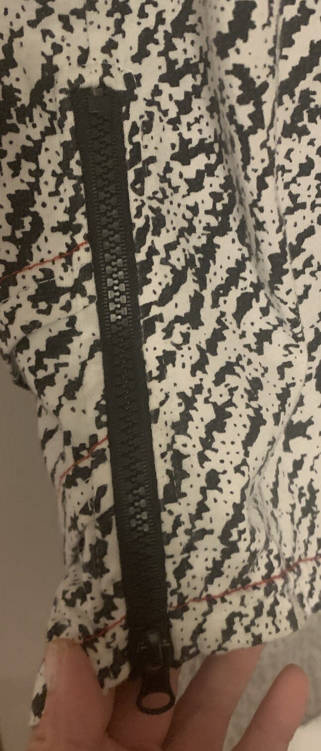 RISE AS 1NE White/Black Shirt w/Zippers High Low Shirt Medium Item #1161 gallery