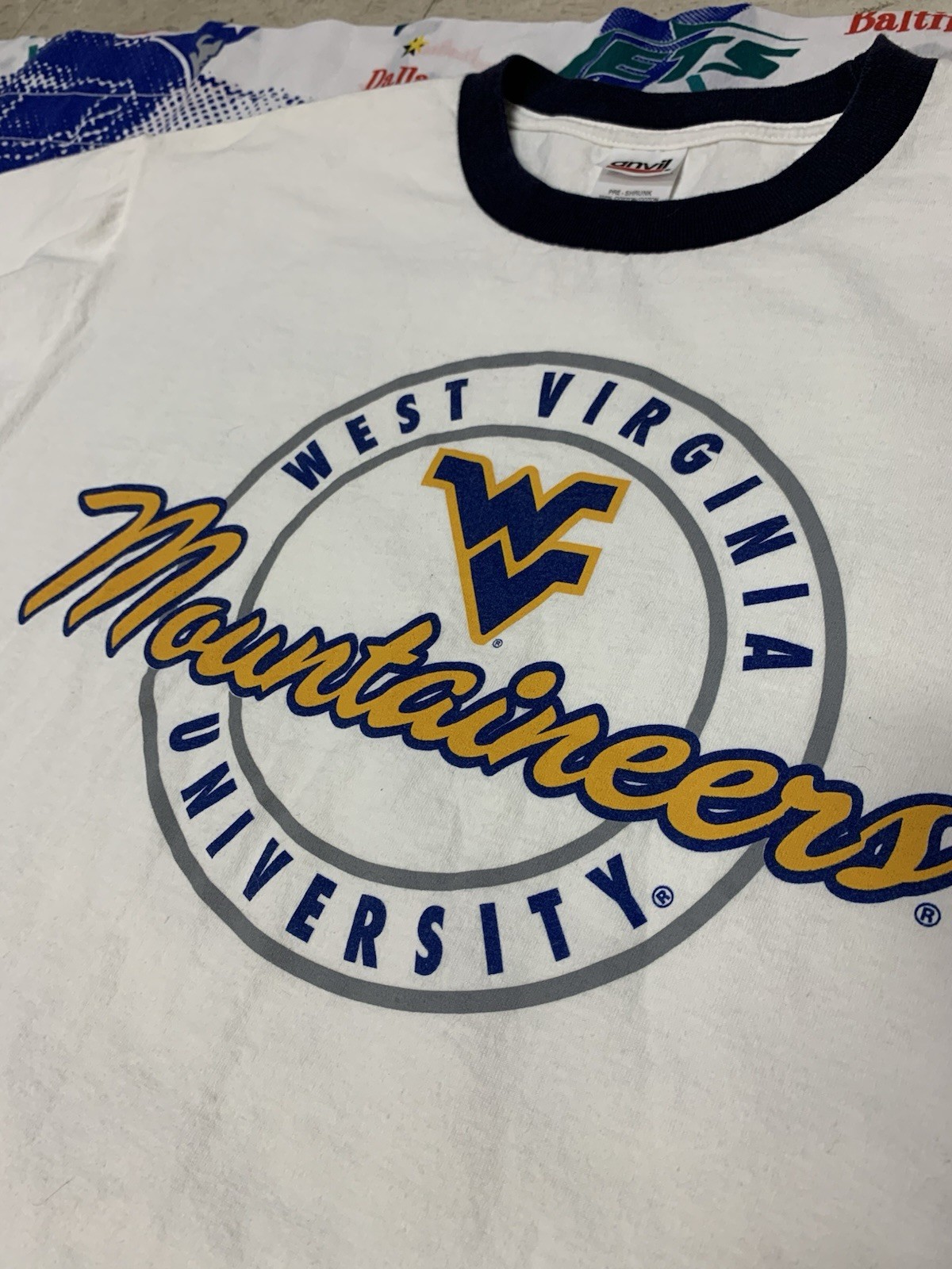 Vintage West Virginia Mountaineers University Logo Ringer T Shirt Size Large gallery