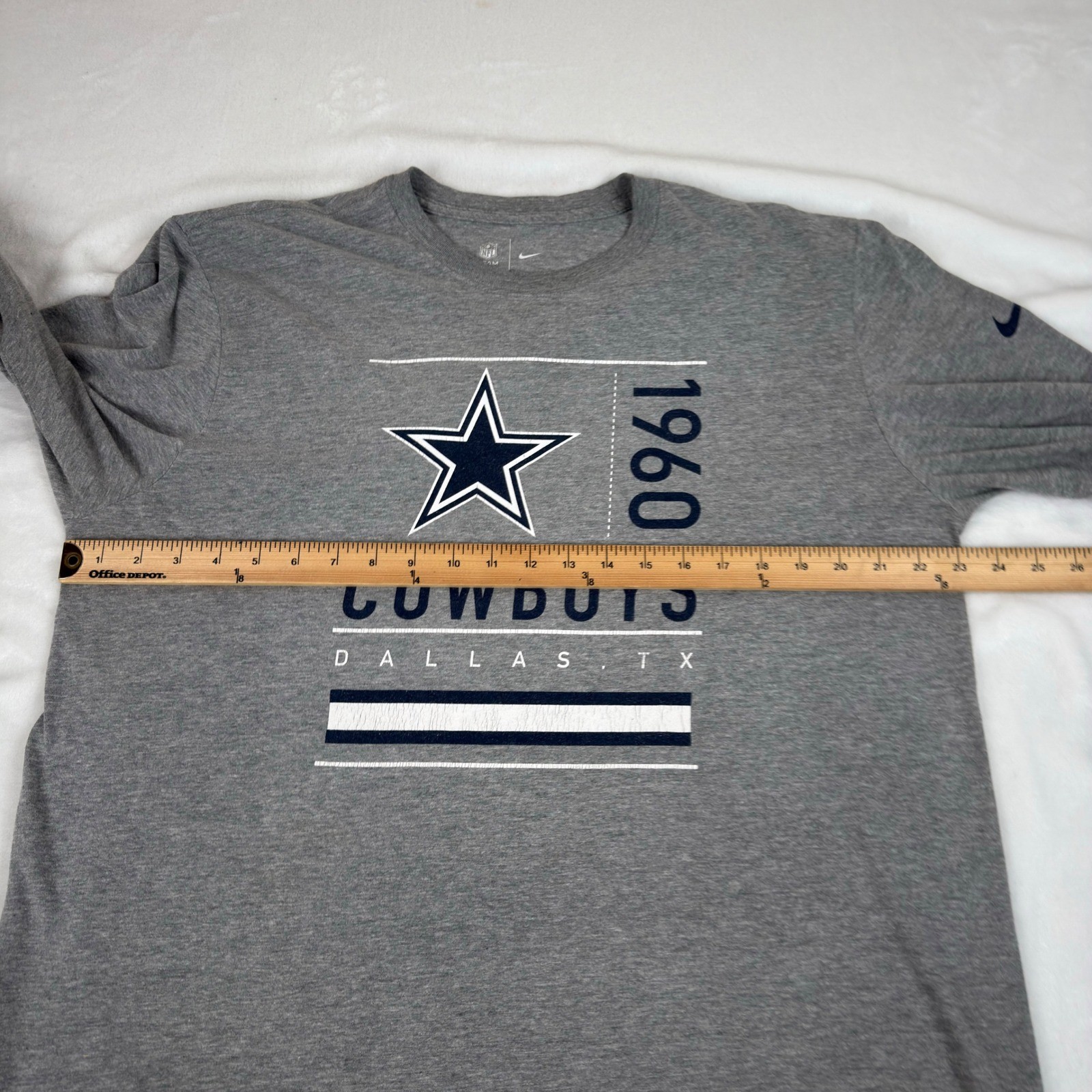 Nike NFL Apparel Dallas Cowboys NFL Mens XL Long Sleeve Grey T-Shirt Graphic gallery