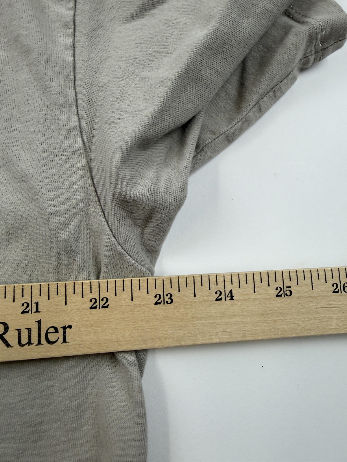 H&M Shirt Mens Medium Gray Basics Solid Tee Crewneck Short Sleeve Casual gallery