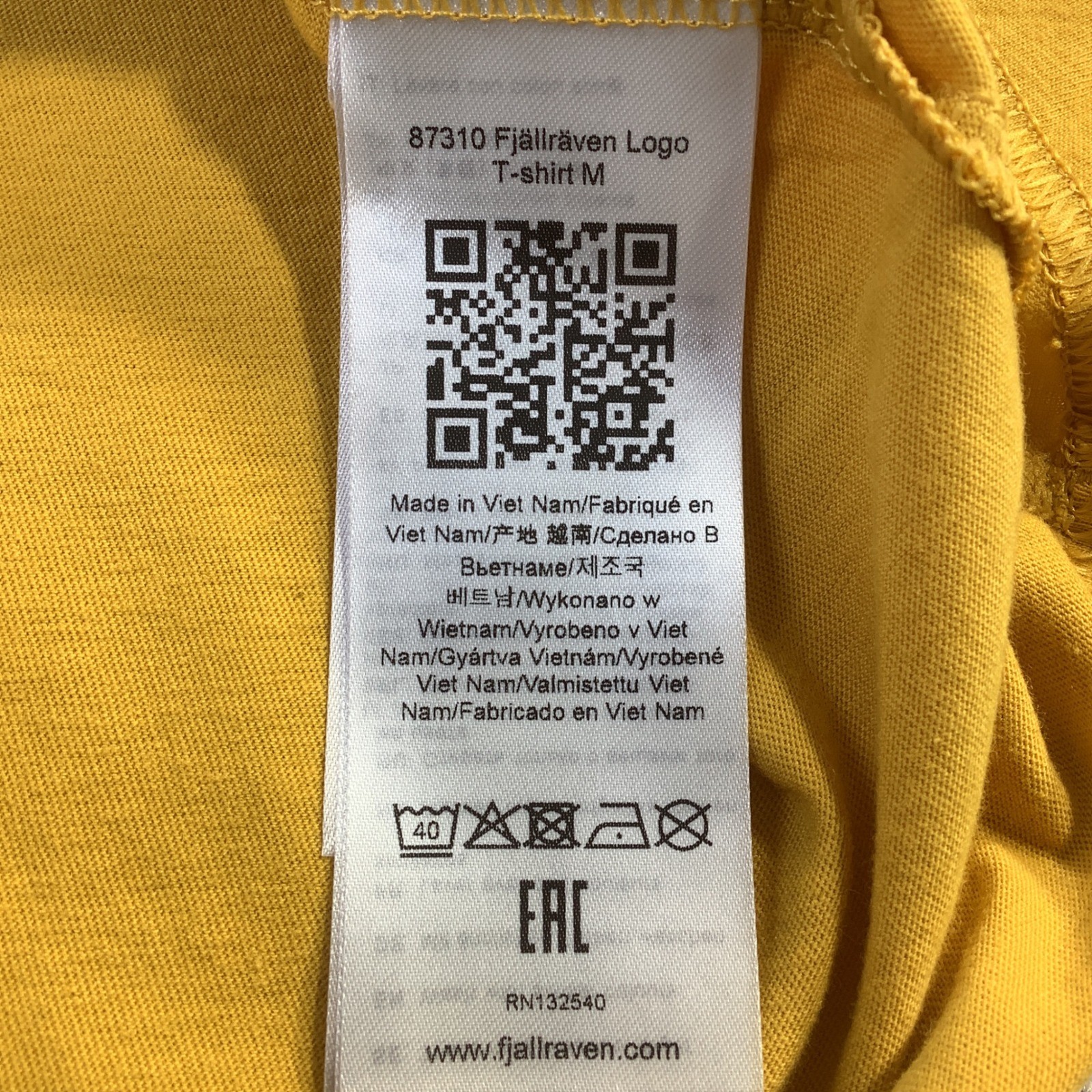 Fjallraven Mens Logo T-shirt Ochre Yellow Organic Cotton Blend Size XL NWT gallery
