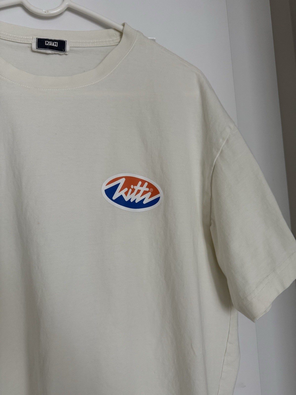 Kith Men's Split Logo Short Sleeve Graphic Tee Spring/Summer 2025 - Silk - Large gallery