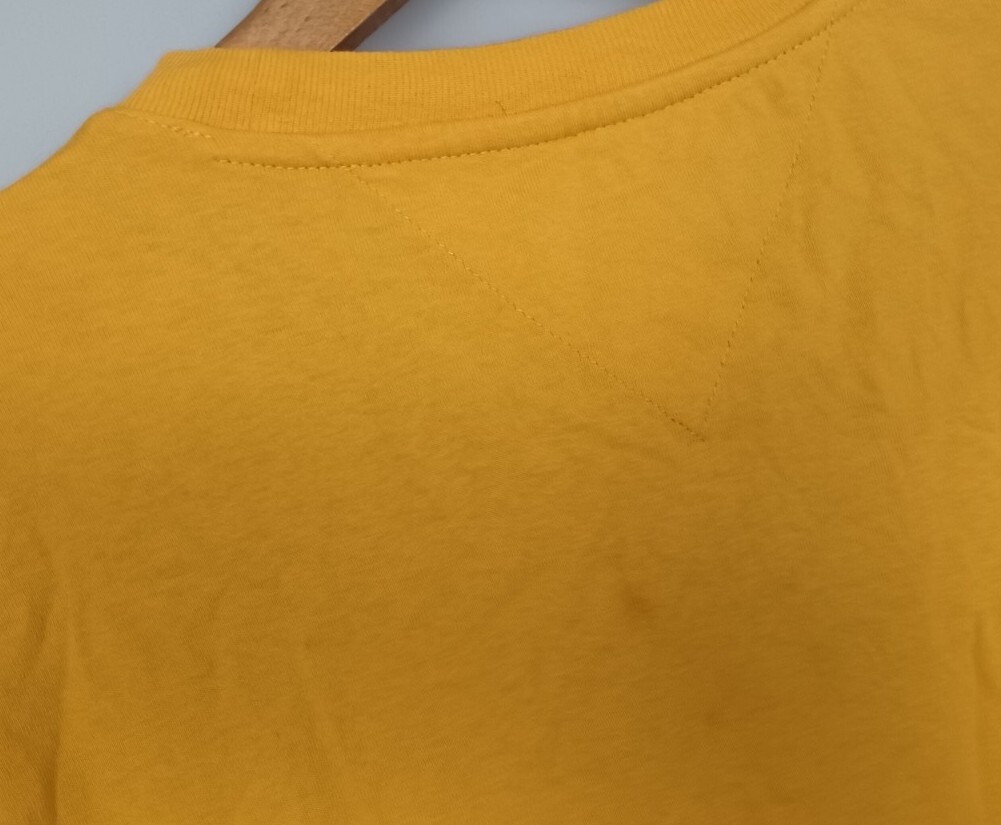 VINTAGE RETRO 80s 90s YELLOW TOMMY JEANS BRIGHT BOLD FESTIVAL SPORTS T SHIRT TOP gallery