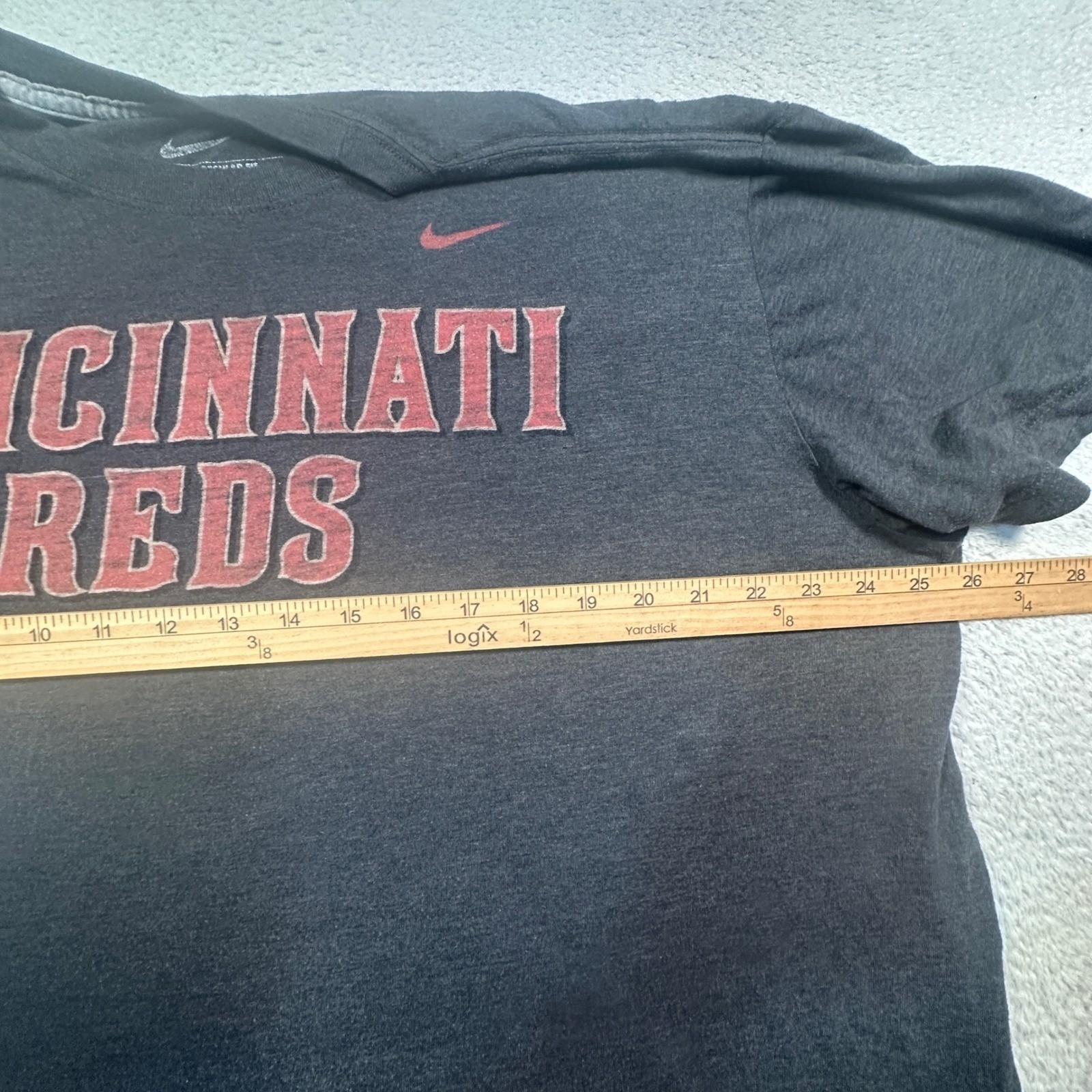 Nike Cincinnati Reds T-Shirt Mens XL Charcoal Heather Graphic MLB Fan Gear Tee gallery