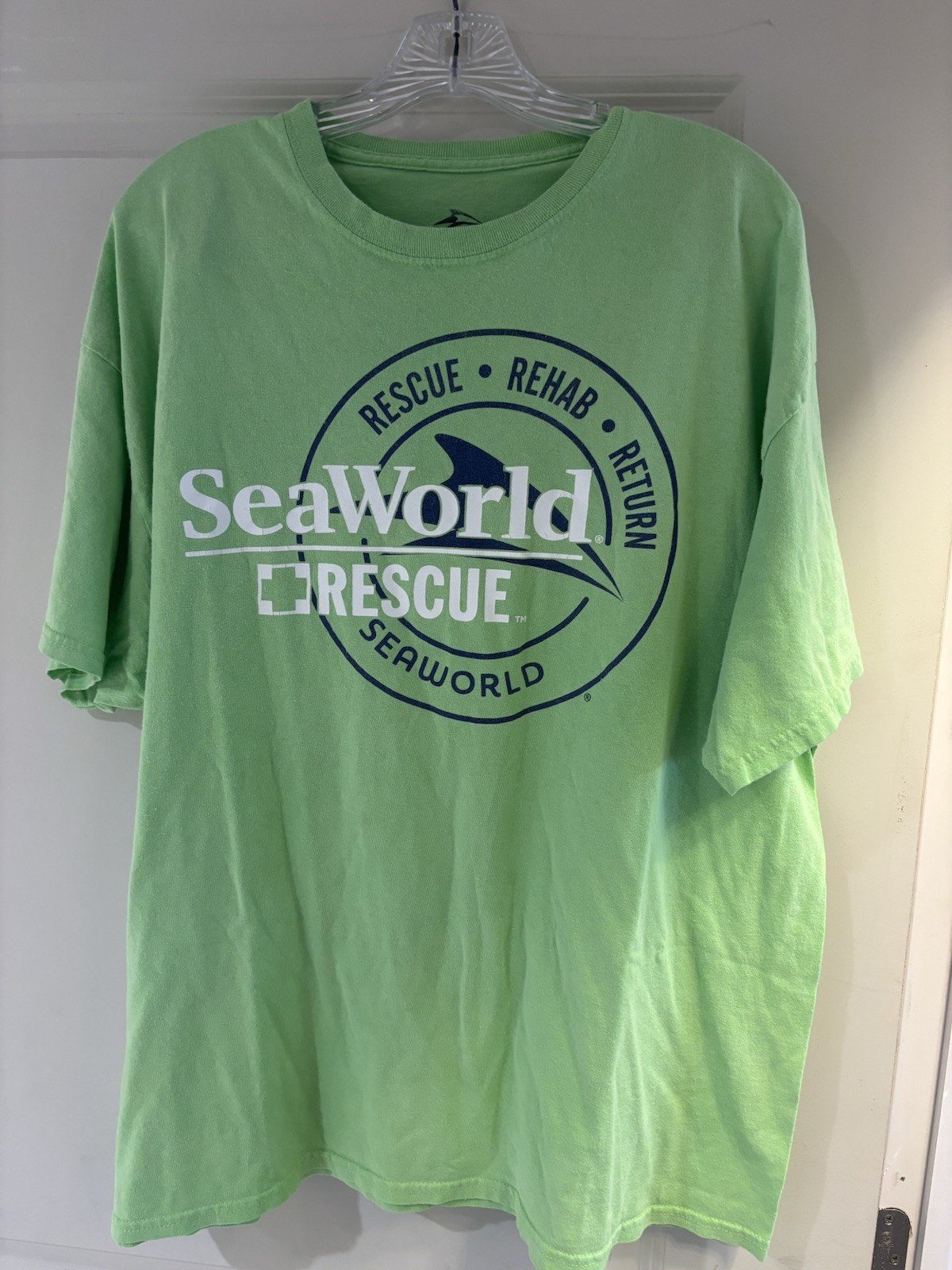 Official SeaWorld Rescue Rehab Return Short Sleeve T-Shirt 2XL Cotton EUC gallery